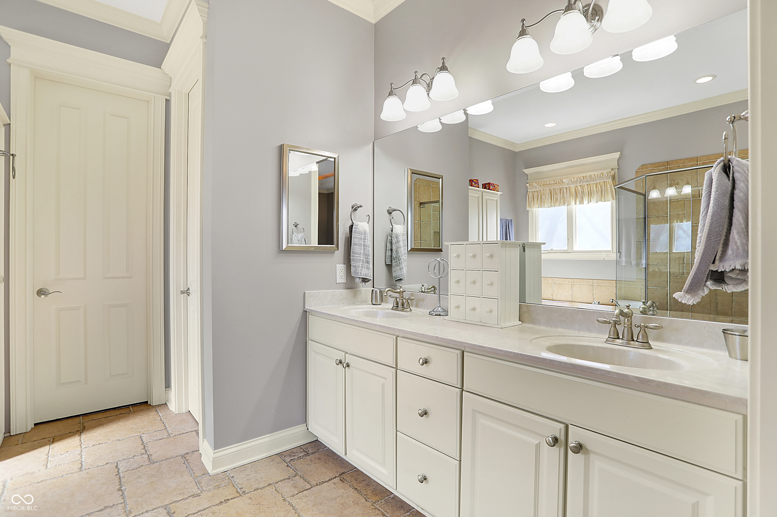 16129 Brookhollow Drive