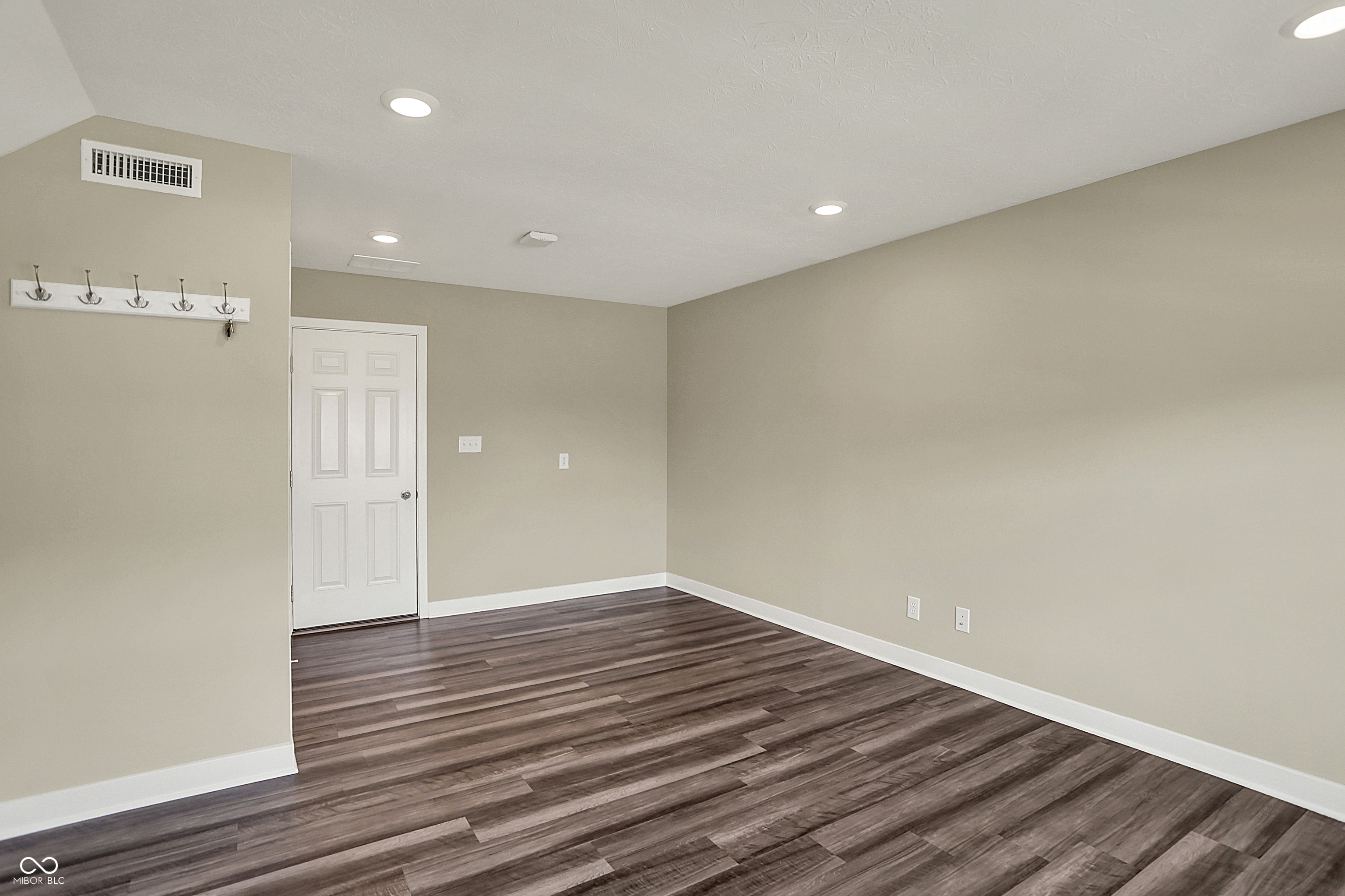 17269 Dallington Street