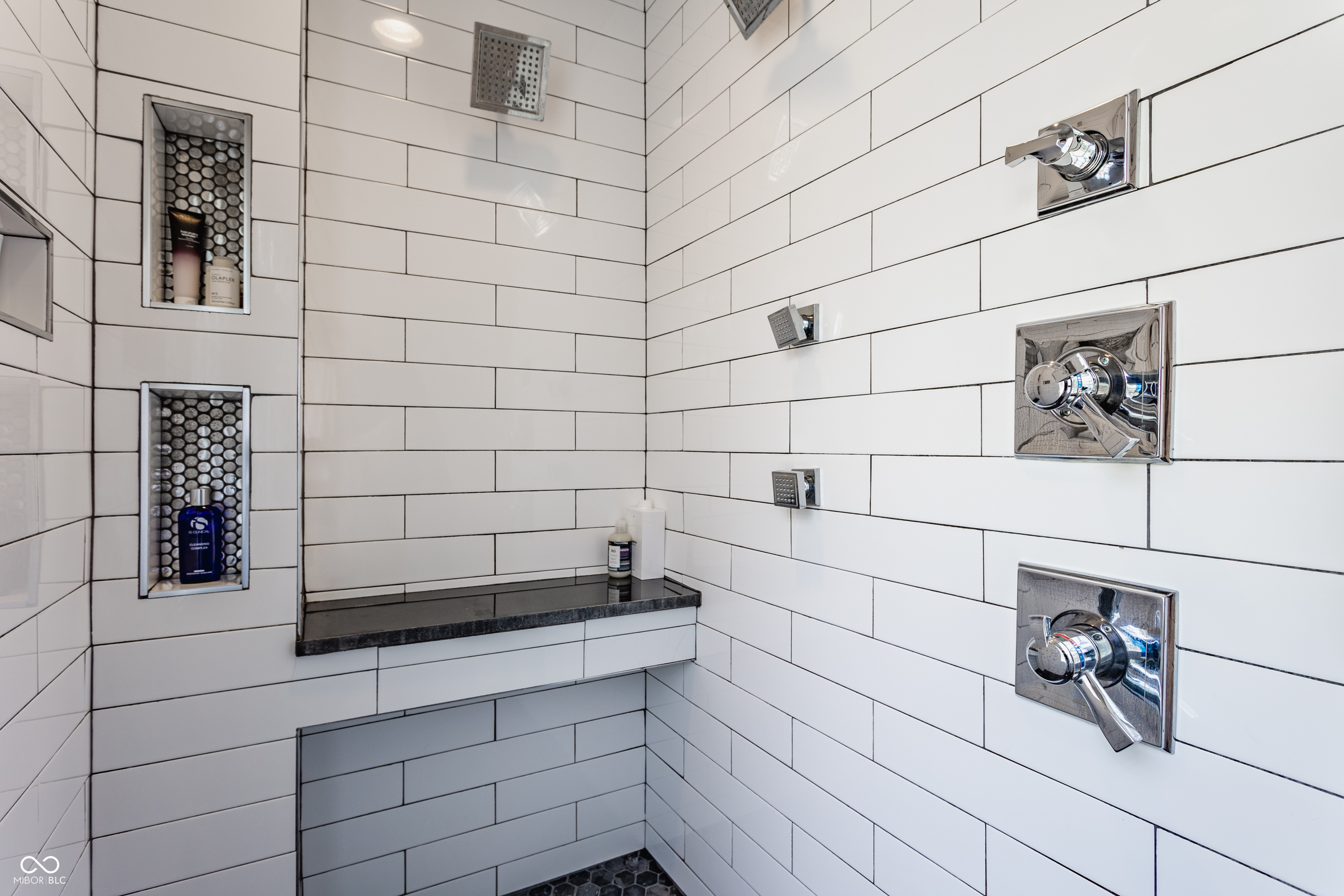 5224 Boulevard Place