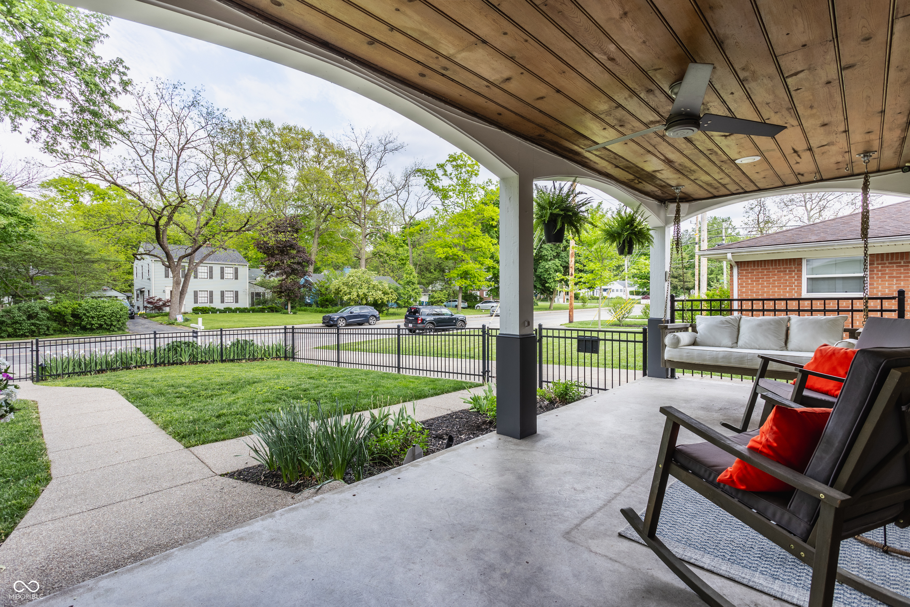 5224 Boulevard Place