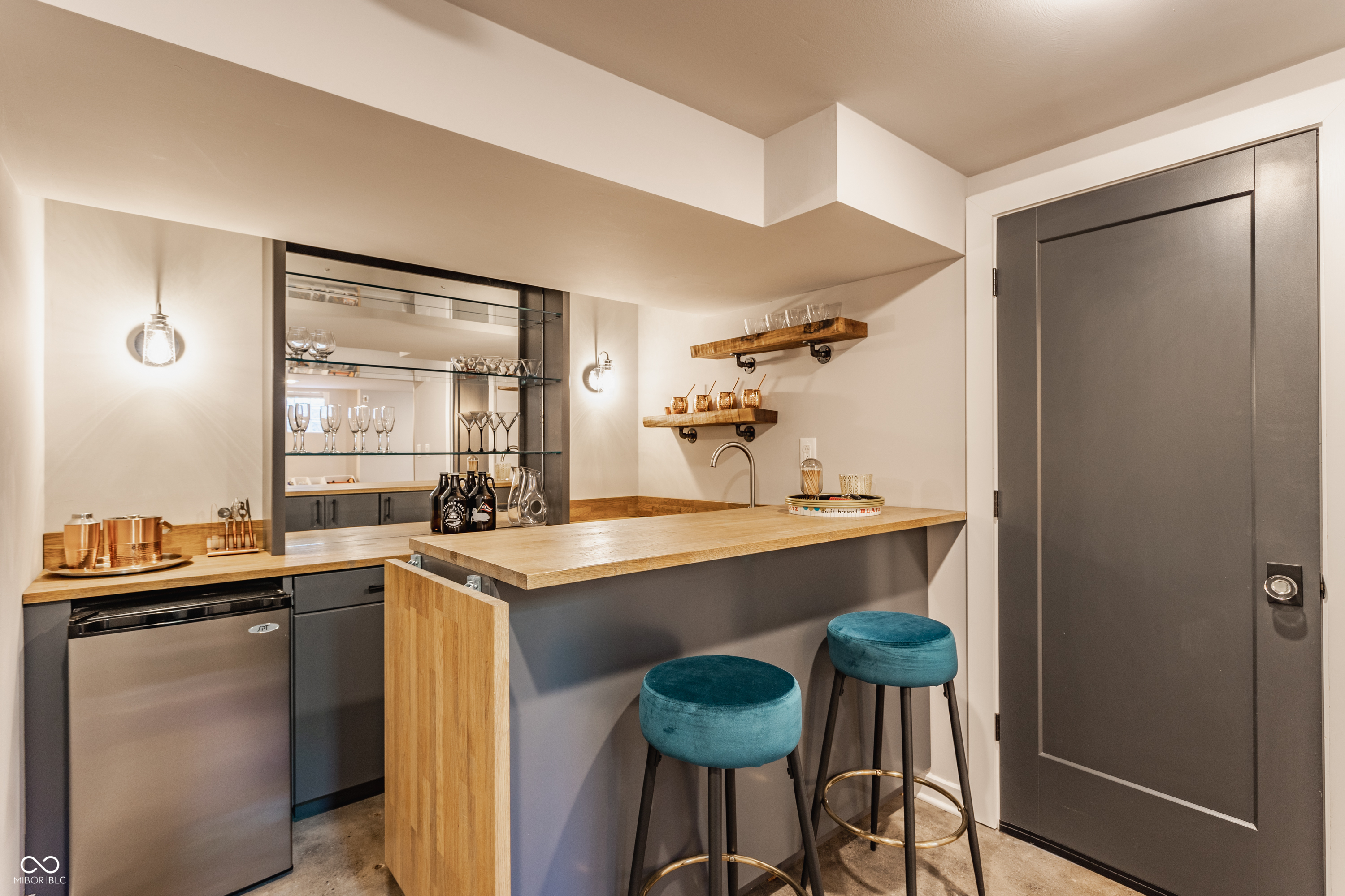 5224 Boulevard Place