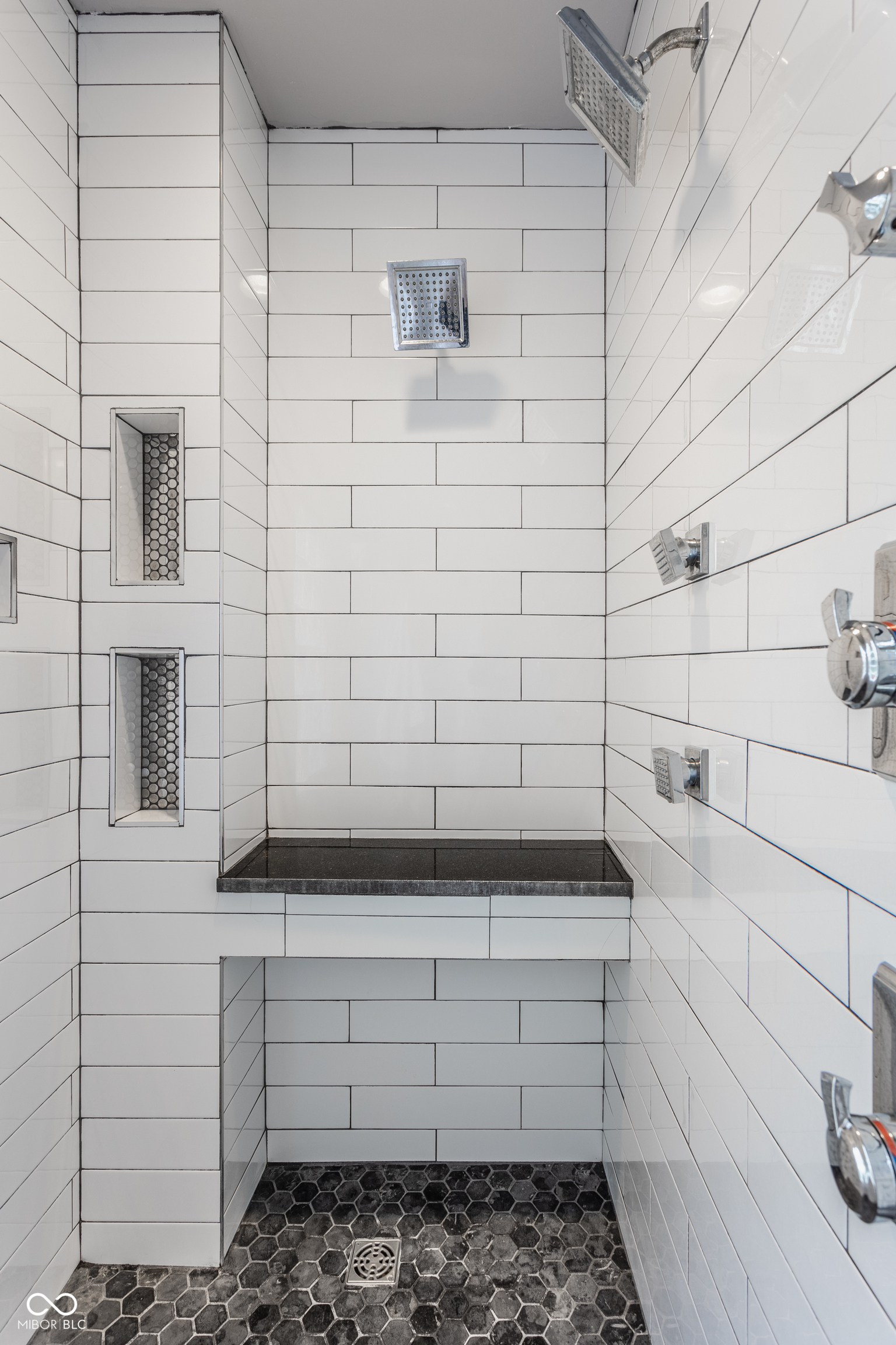 5224 Boulevard Place