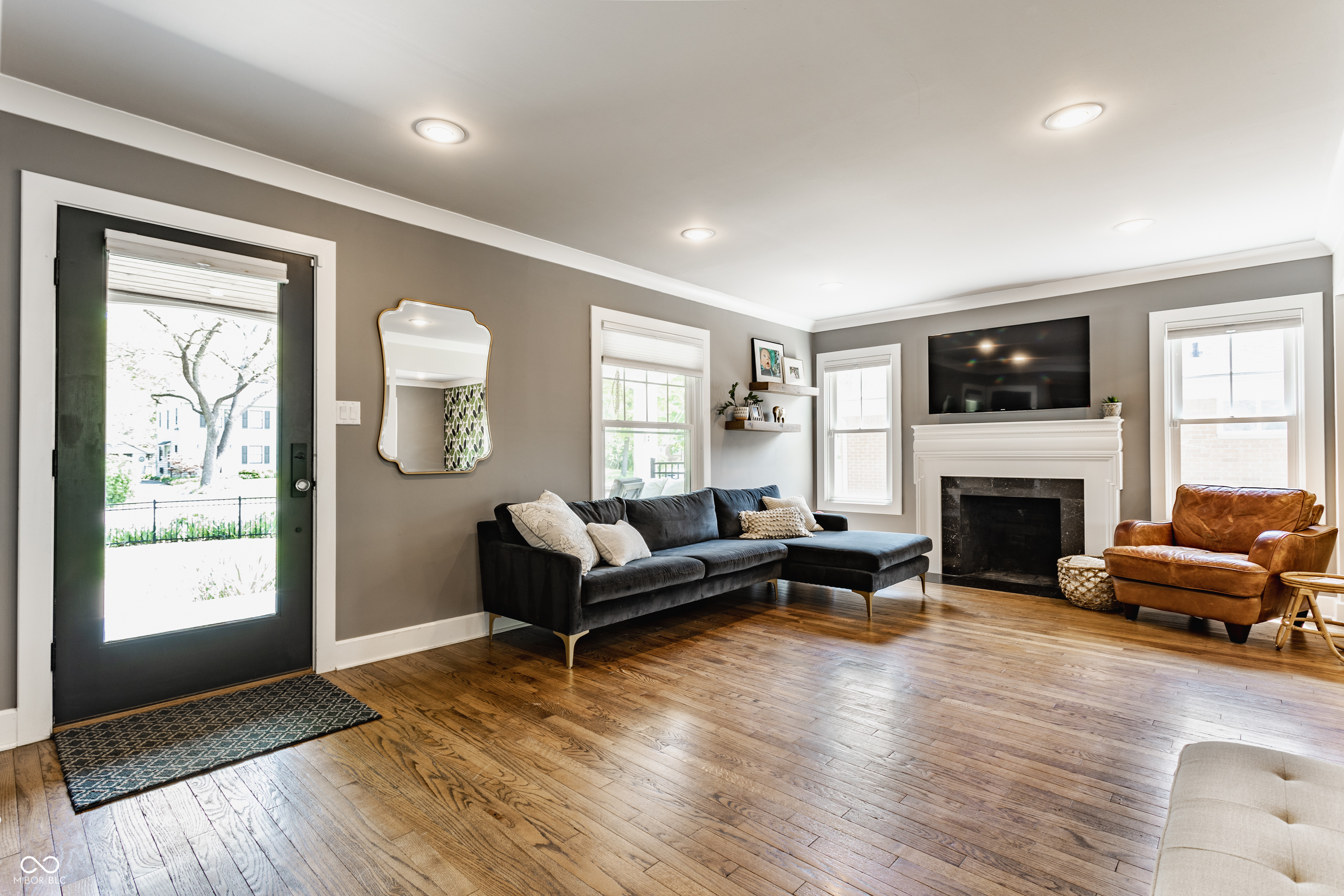 5224 Boulevard Place