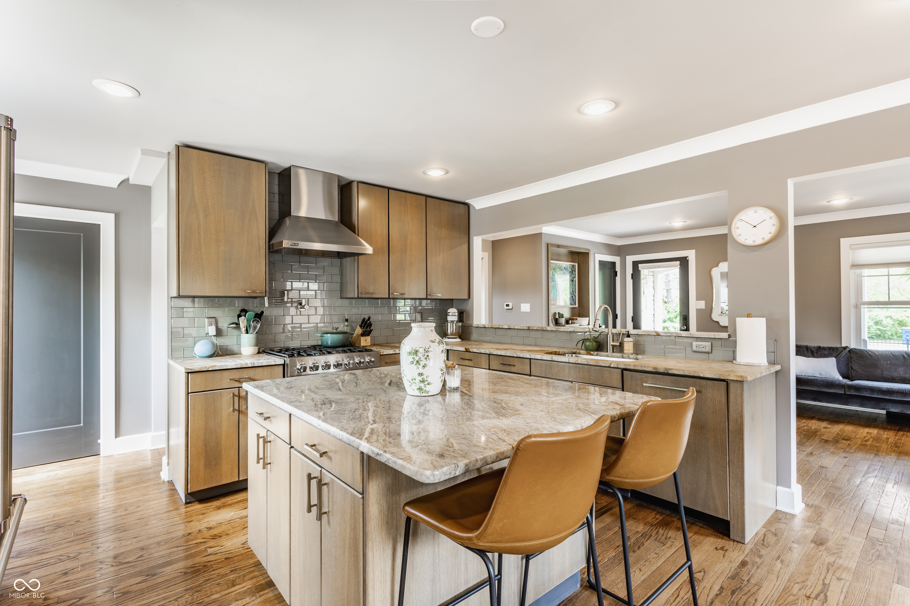 5224 Boulevard Place