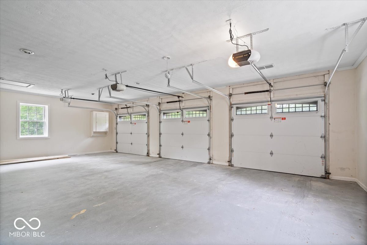 8100 N Meridian Street