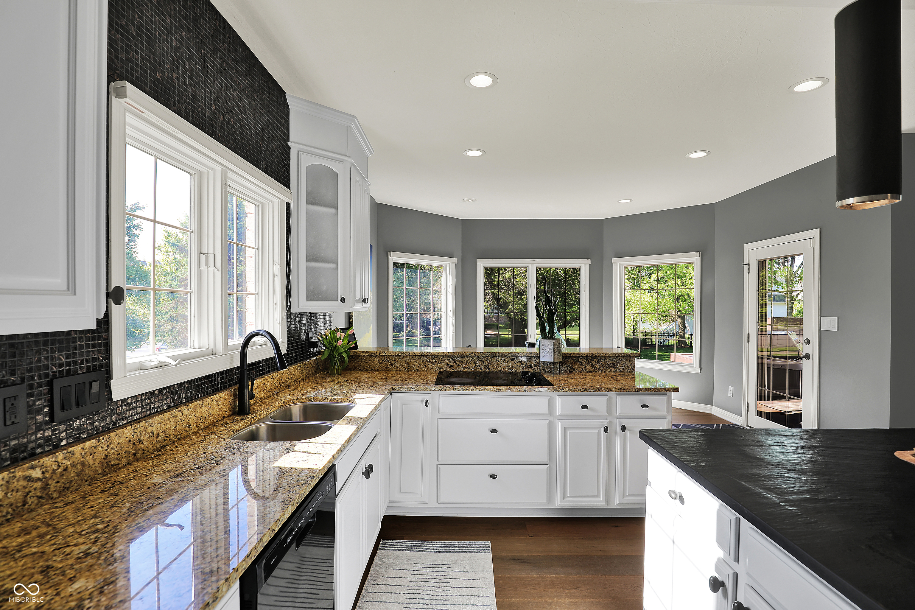 16316 Brookhollow Drive