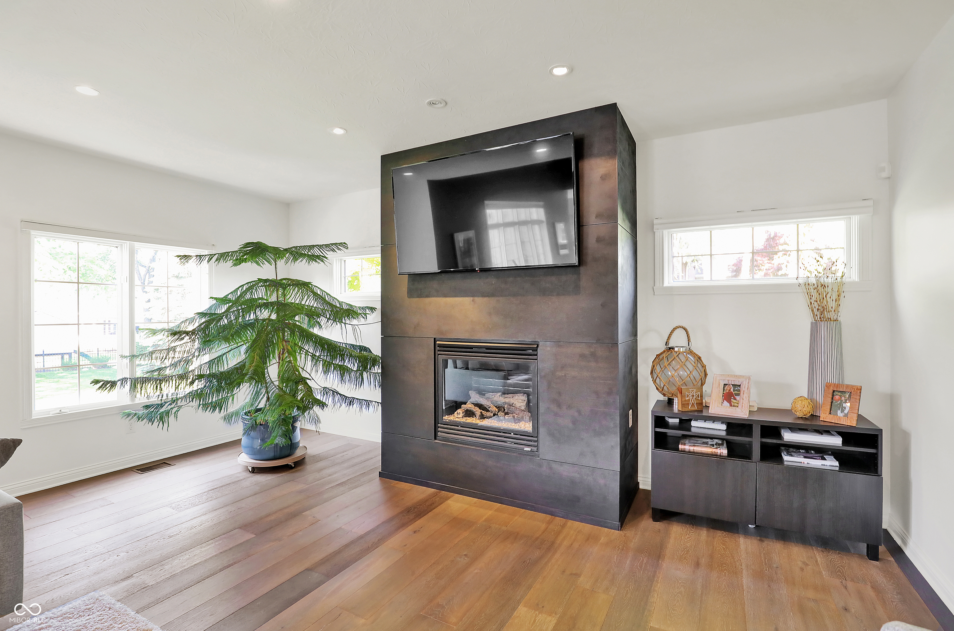 16316 Brookhollow Drive