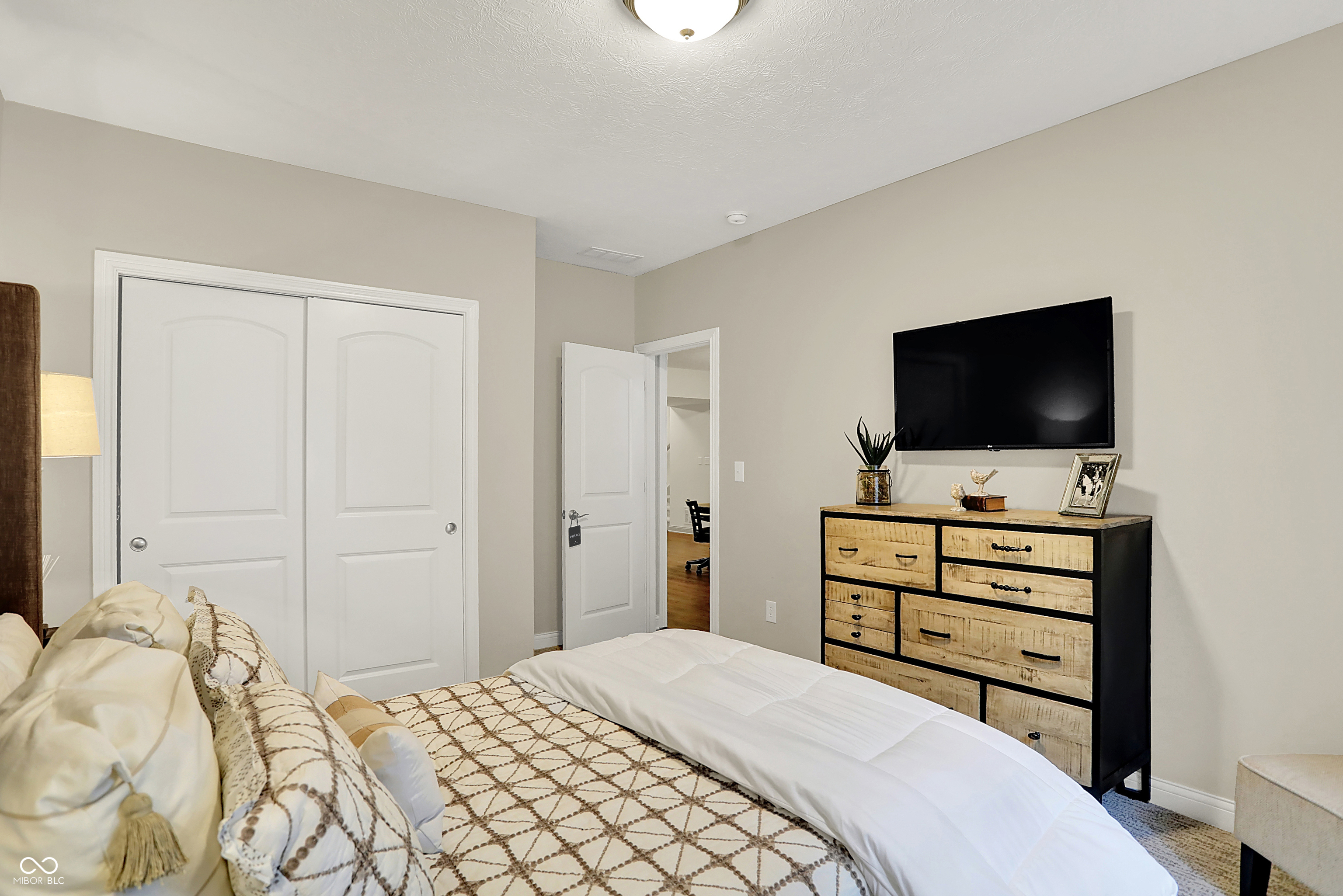 15410 Mission Hills Drive