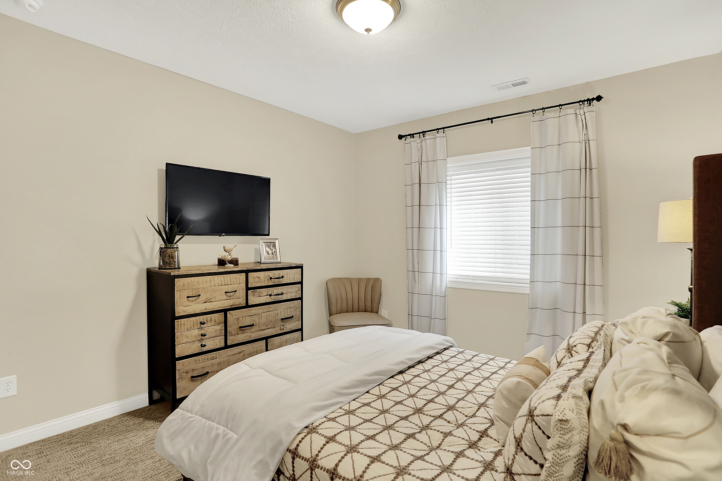 15410 Mission Hills Drive