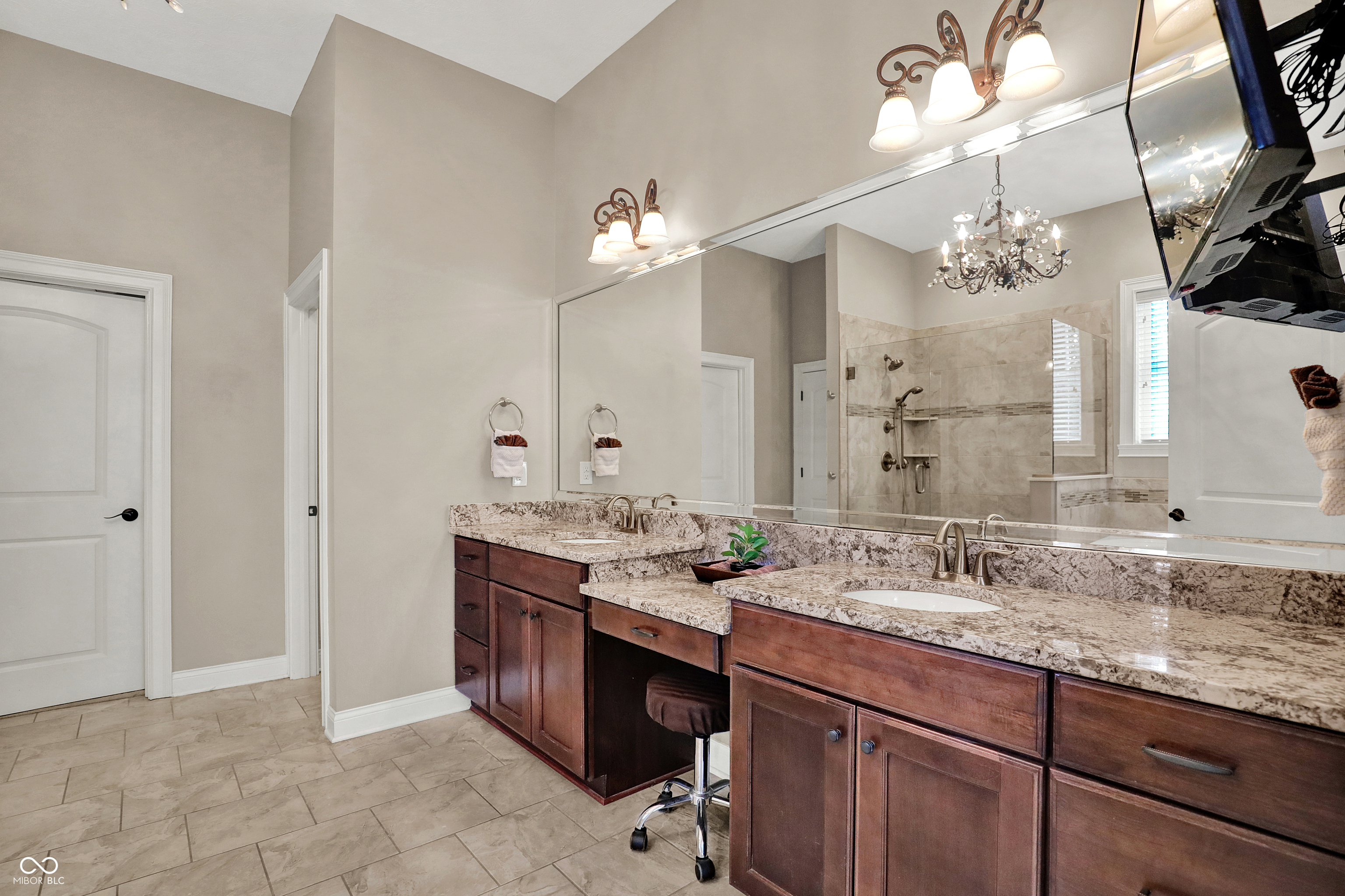 15529 Mission Hills Drive