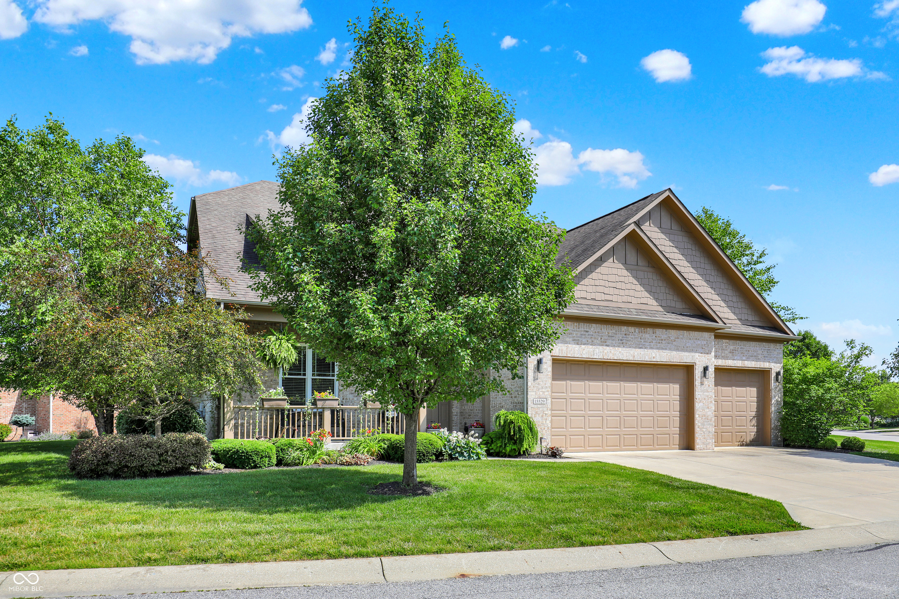 15529 Mission Hills Drive