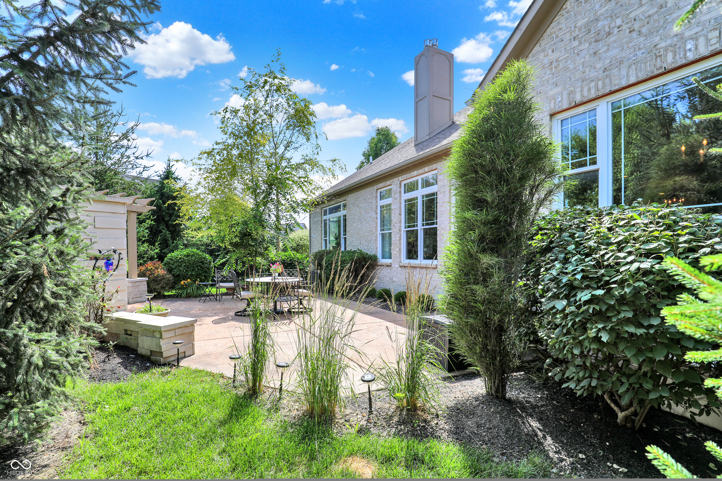 15529 Mission Hills Drive