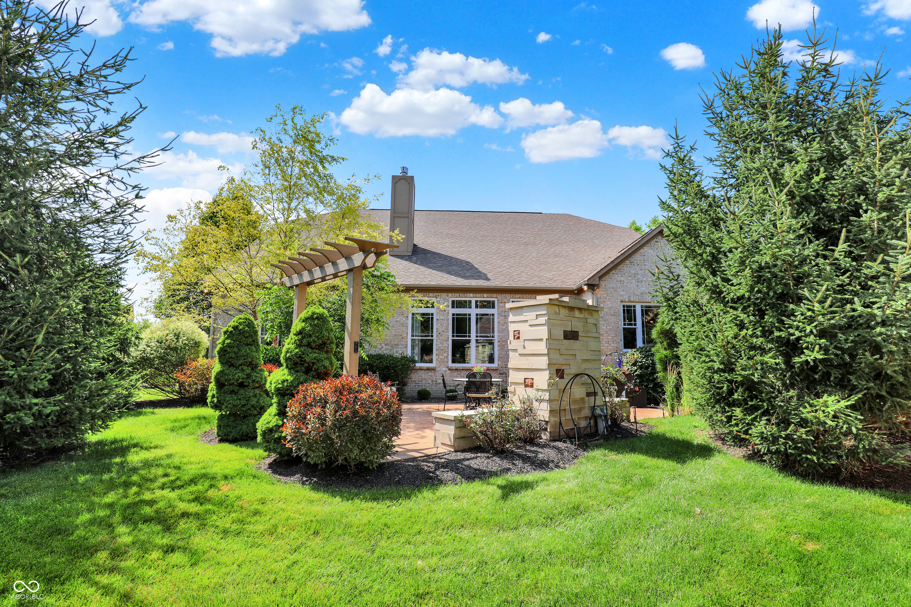 15529 Mission Hills Drive