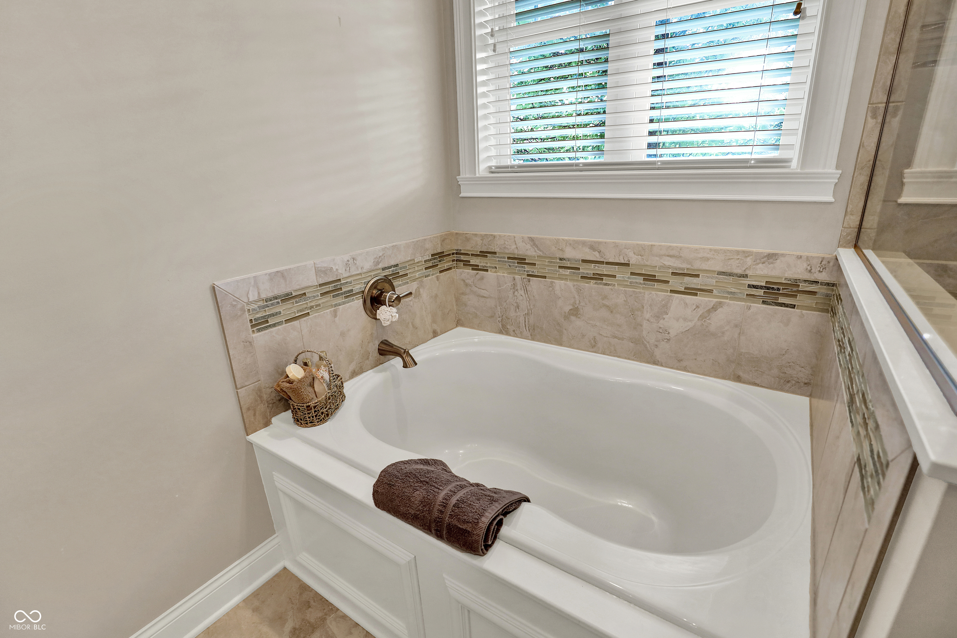 15529 Mission Hills Drive