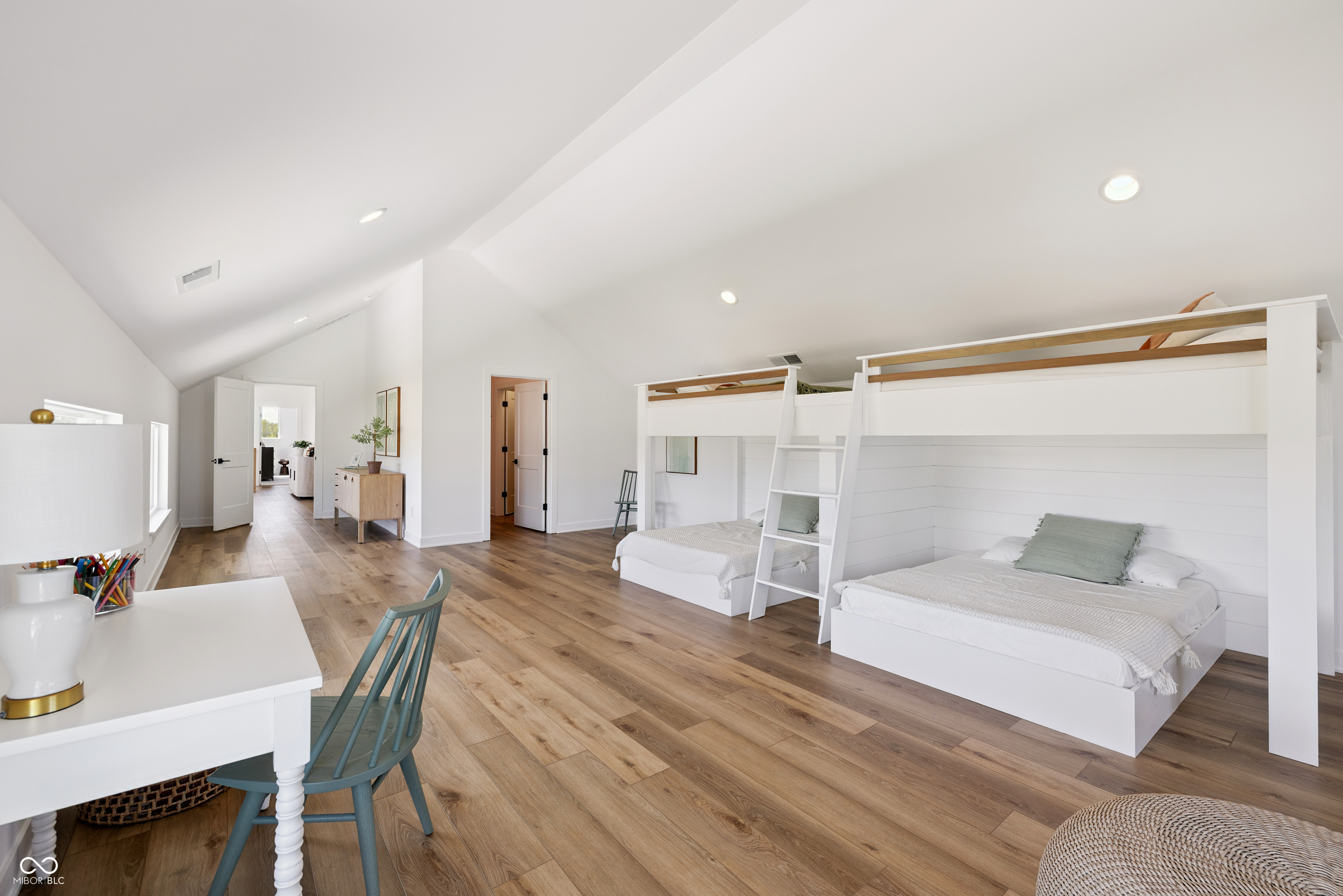 1414 Chatham Hills Boulevard