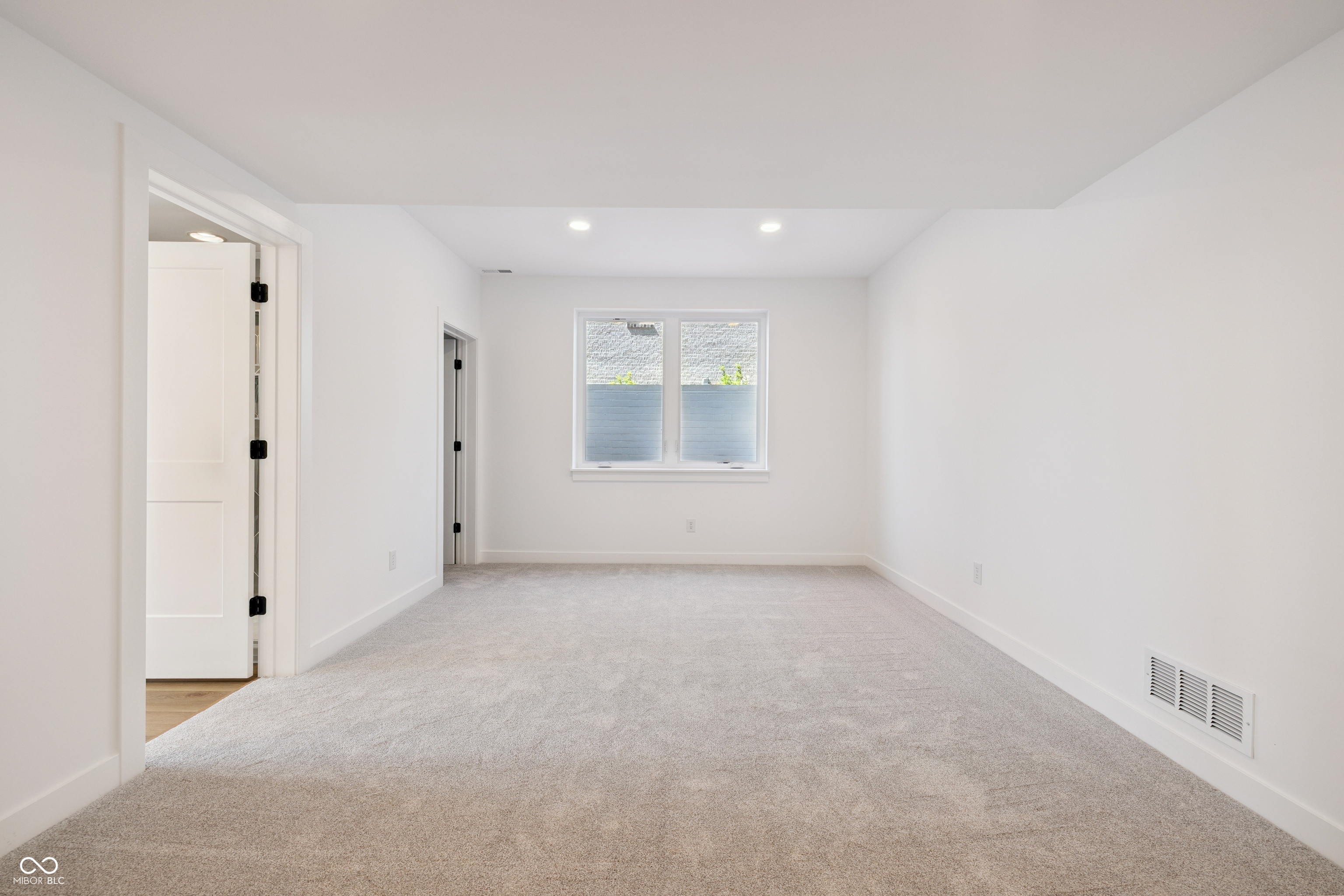 1414 Chatham Hills Boulevard