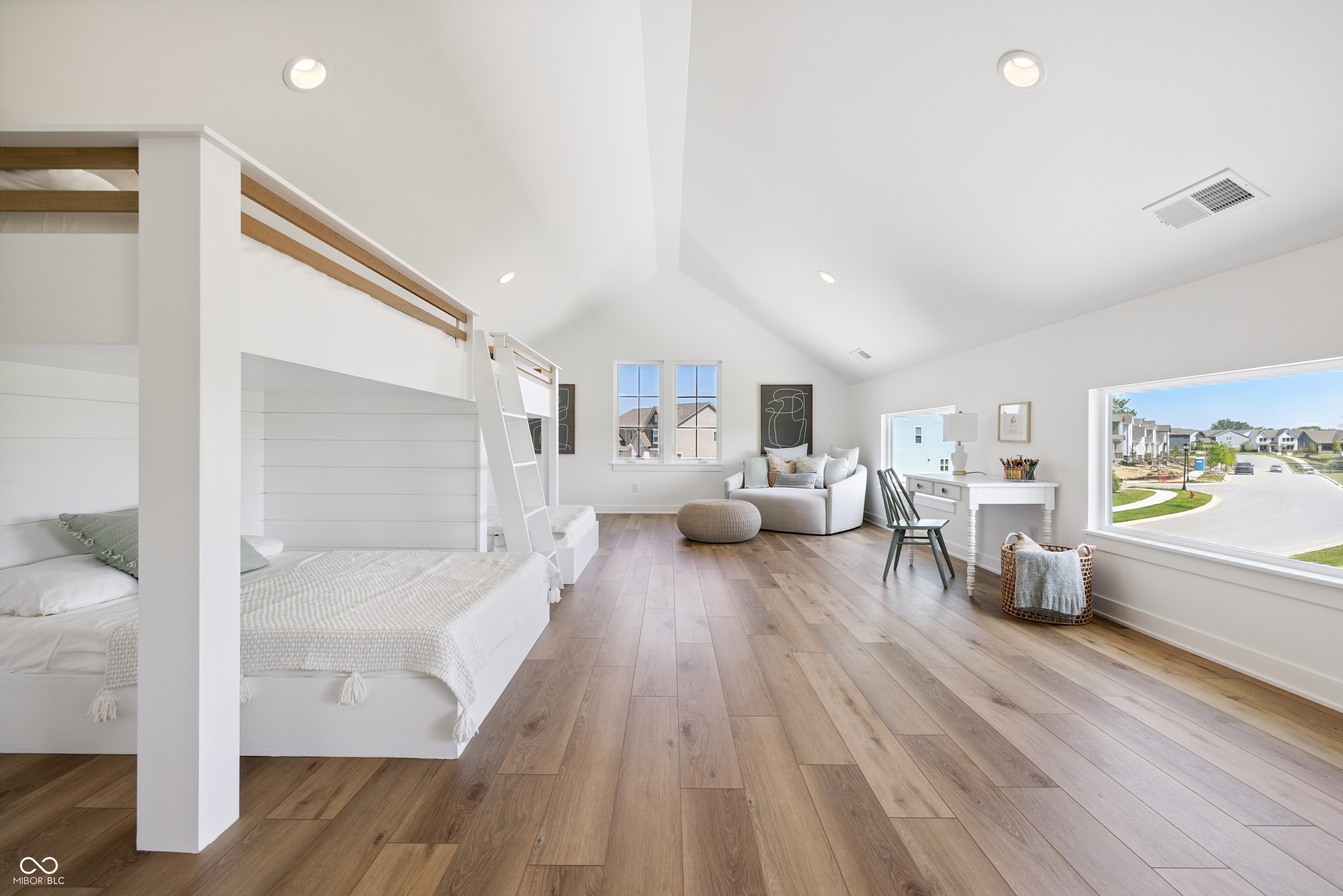 1414 Chatham Hills Boulevard