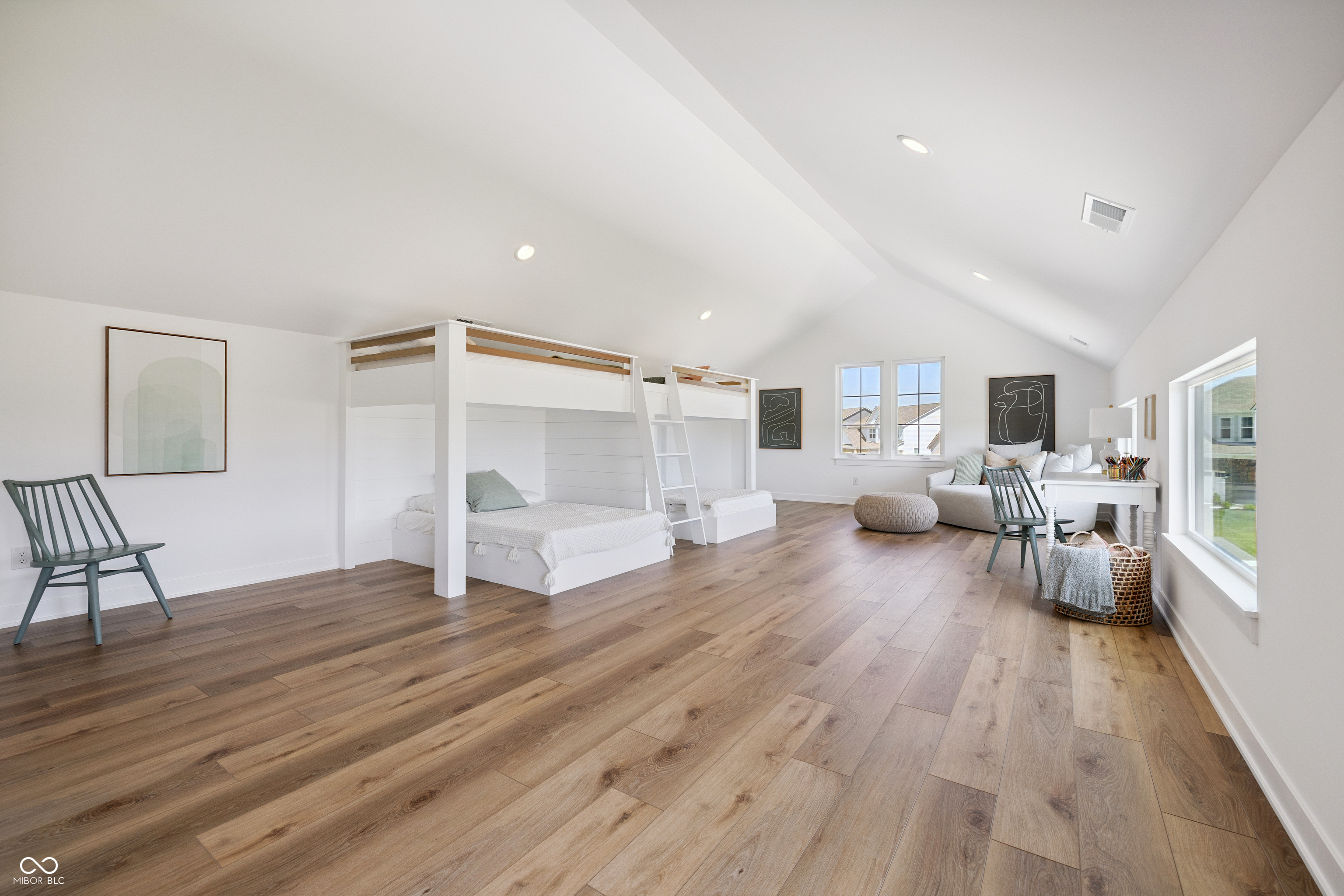 1414 Chatham Hills Boulevard