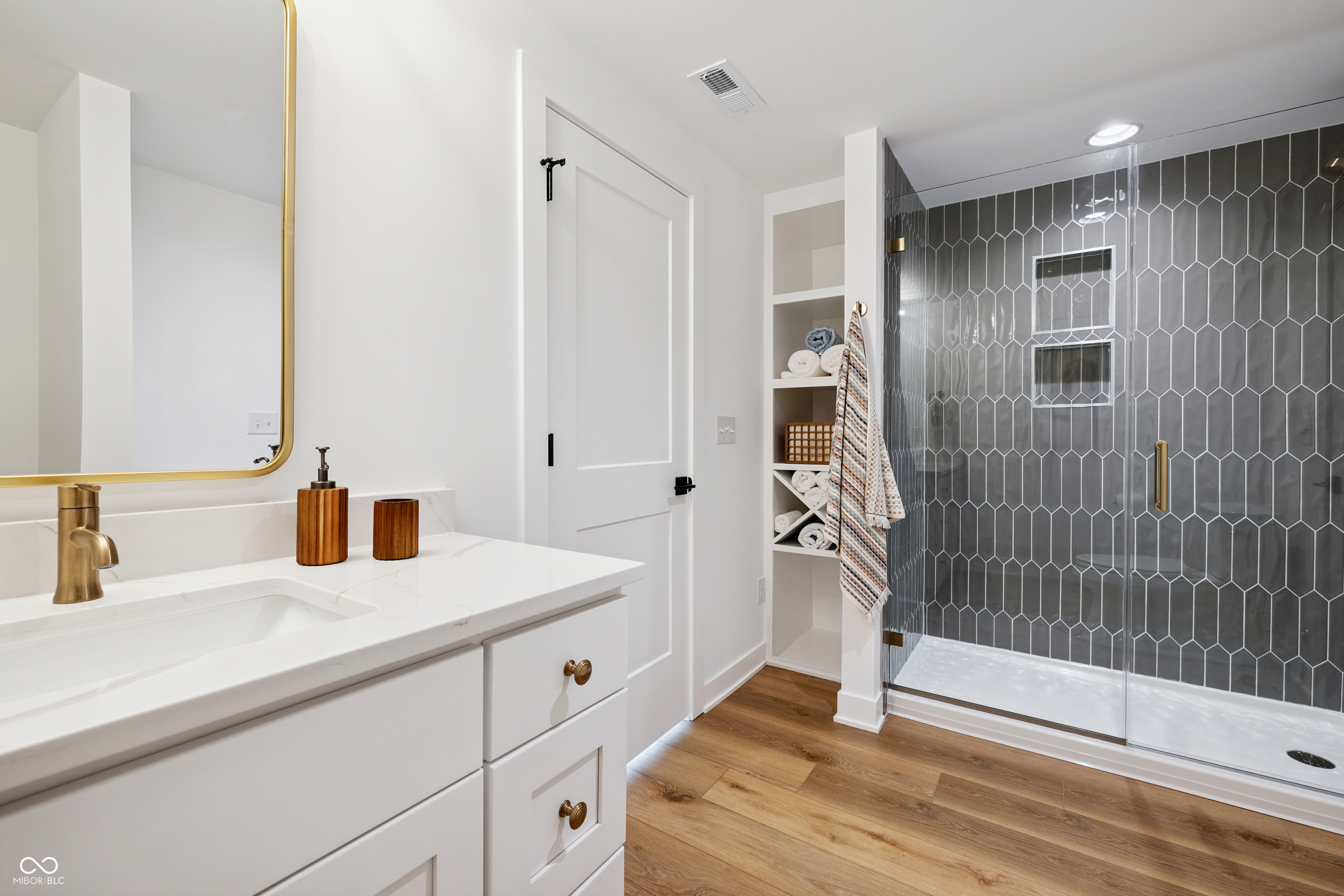 1414 Chatham Hills Boulevard