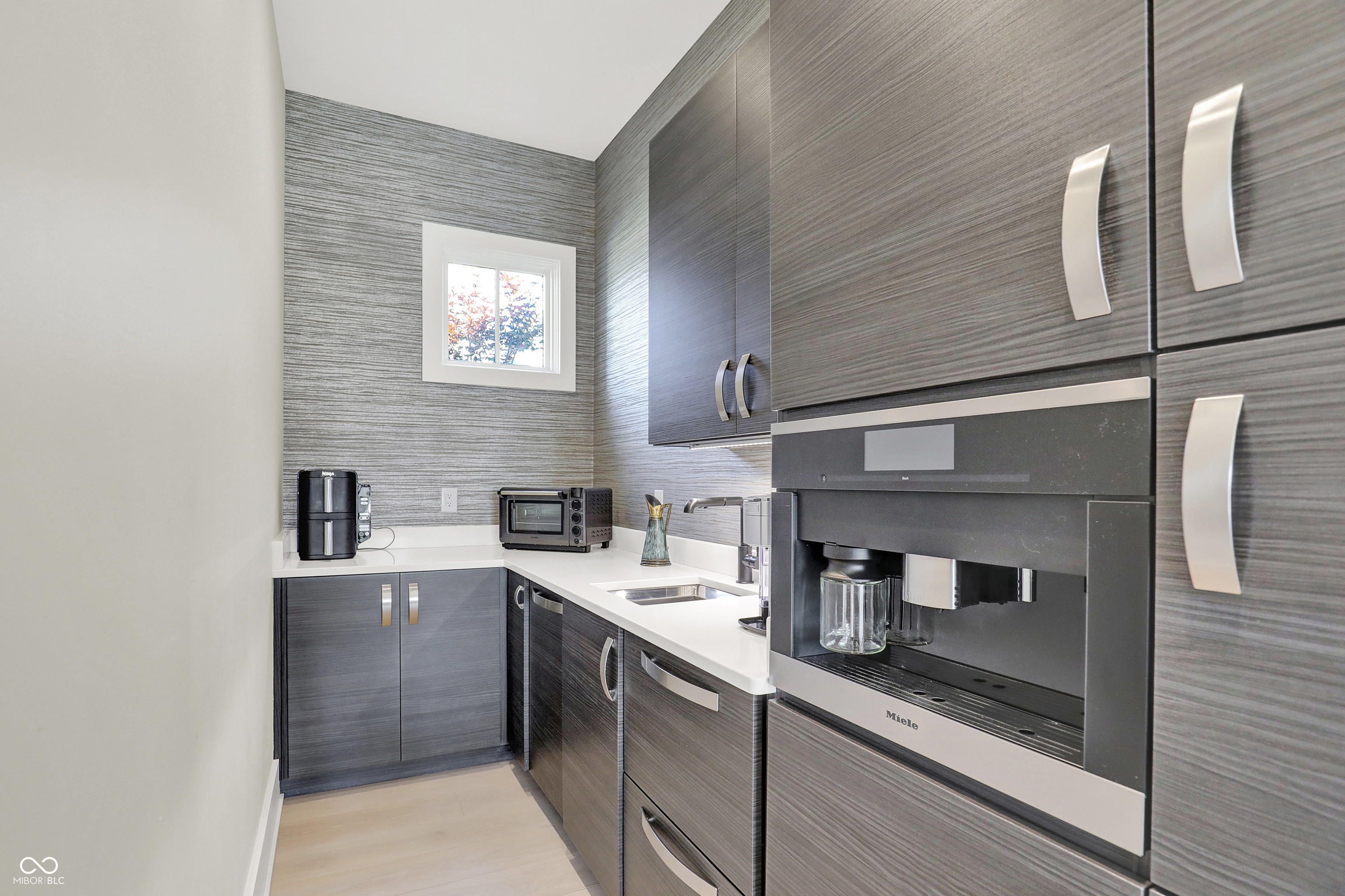 15919 Oak Park