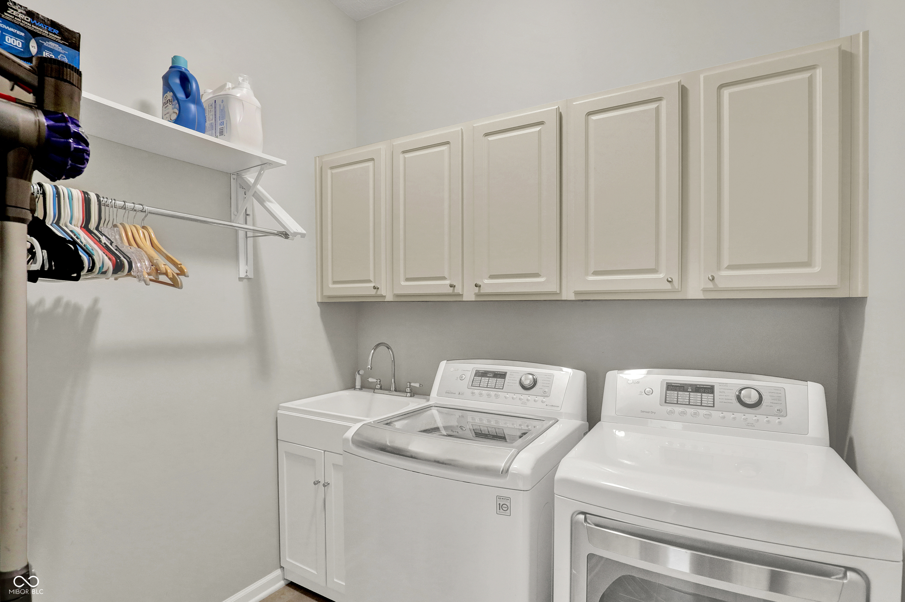 15689 Bethpage Trail