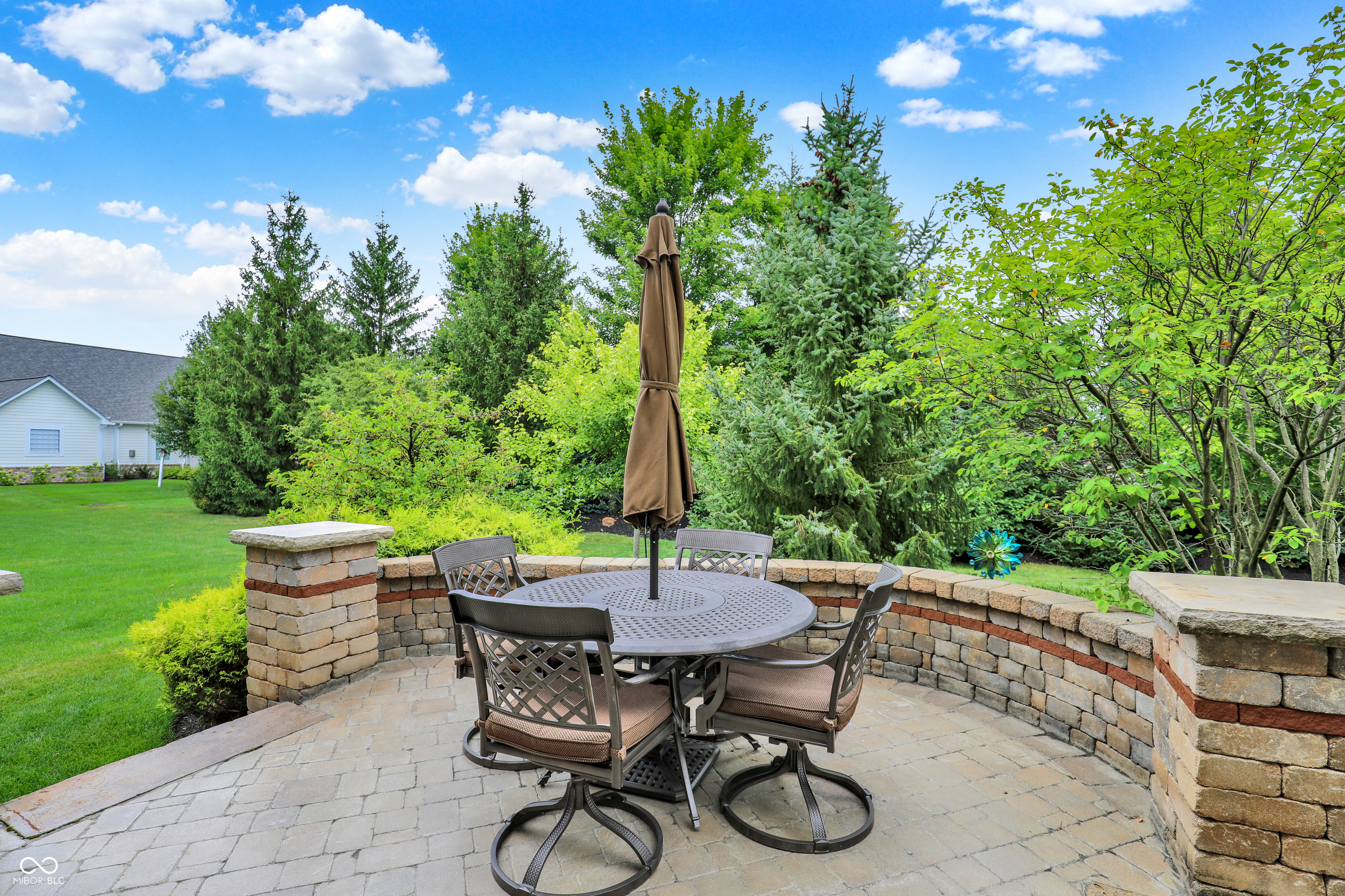 15689 Bethpage Trail