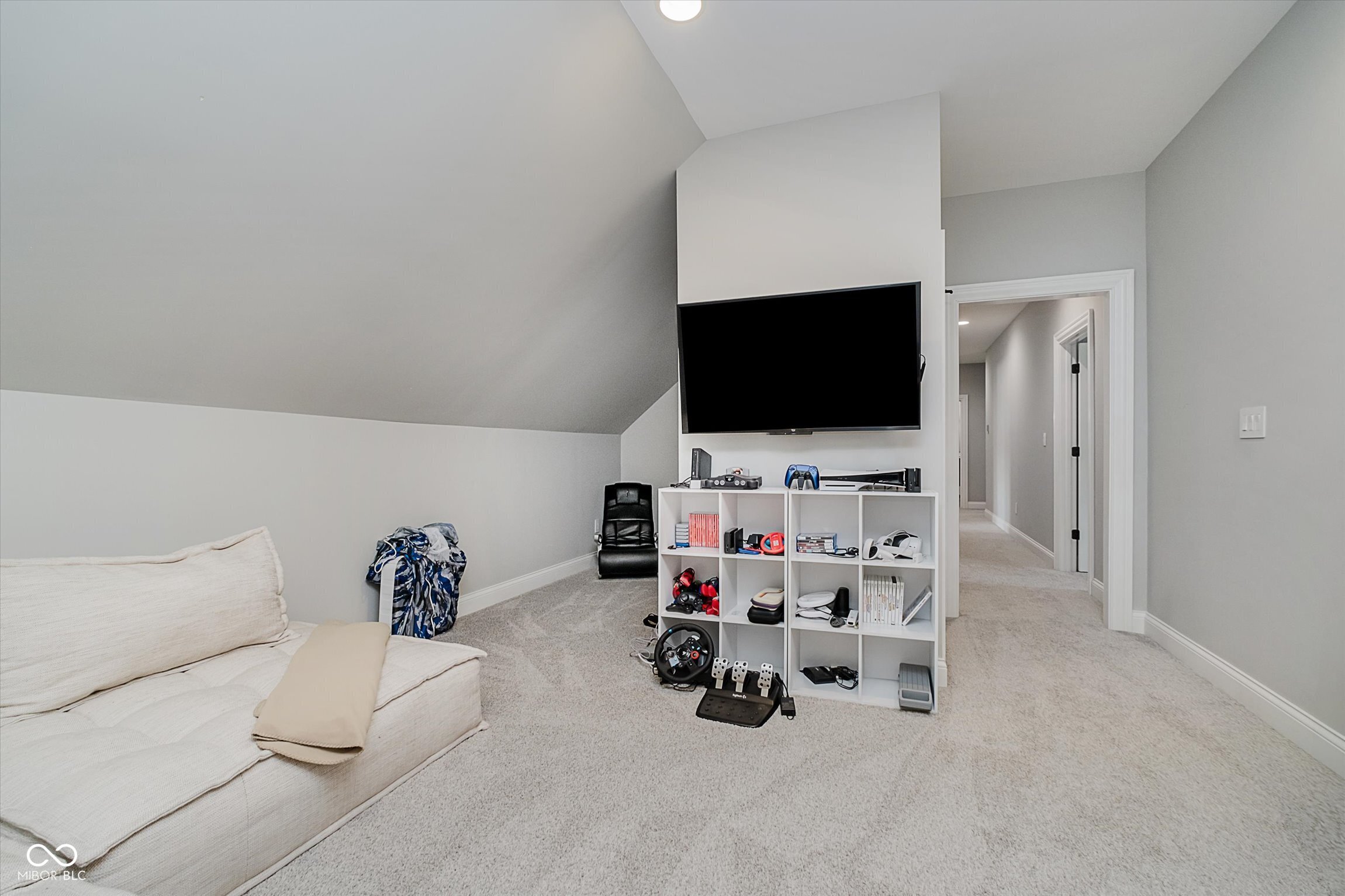 109 Chatham Hills Boulevard