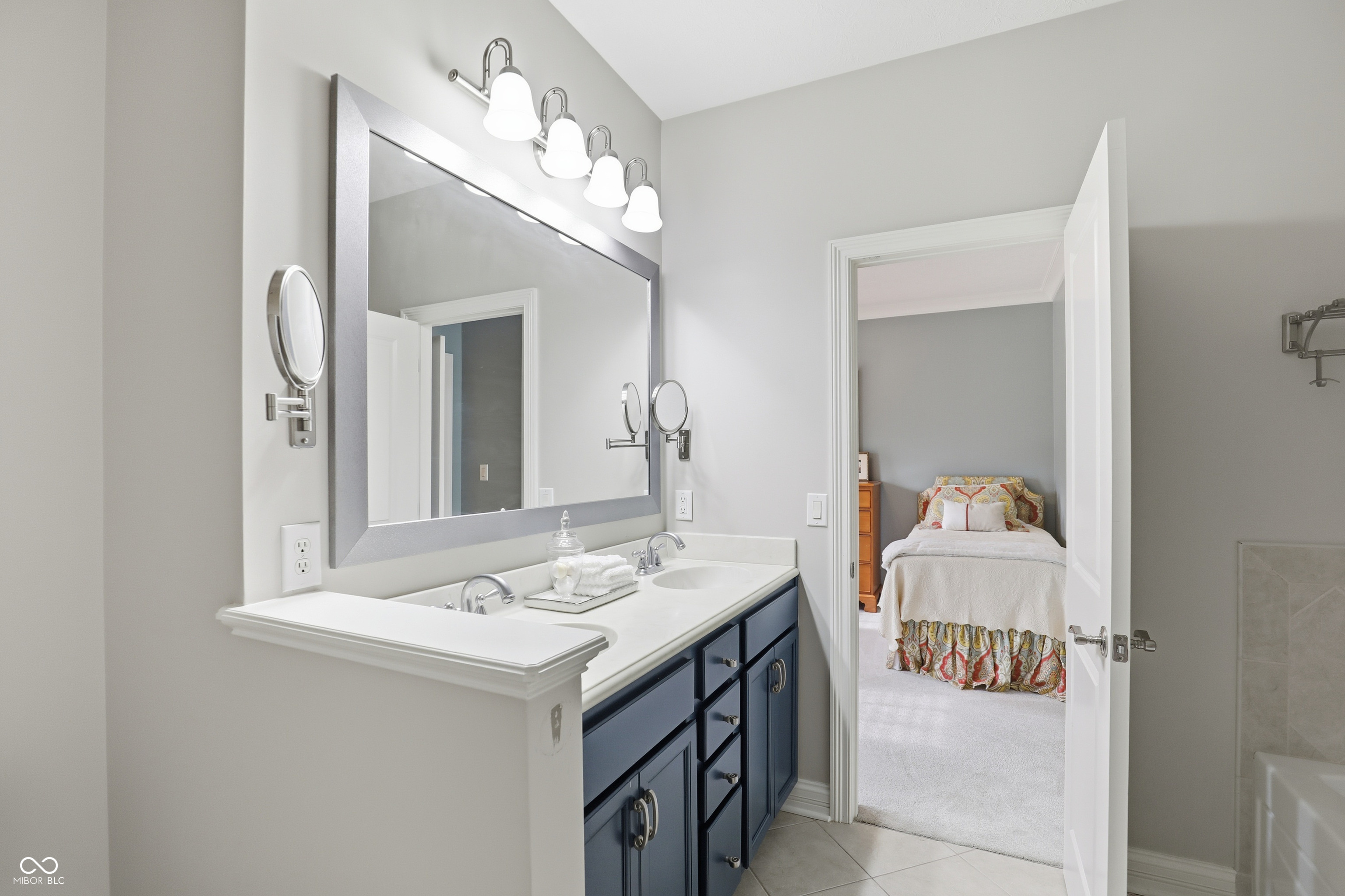 12951 Grenville Street