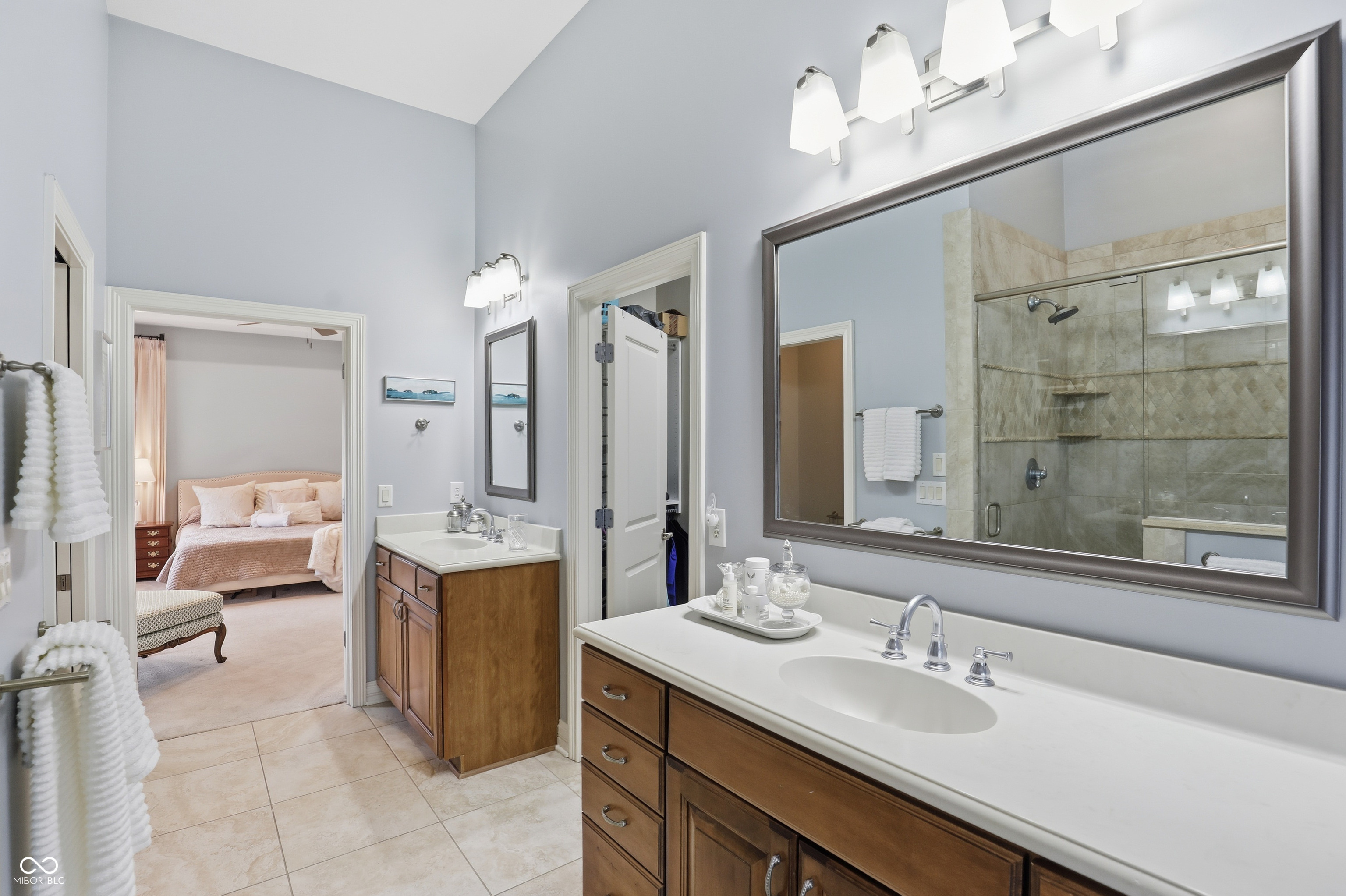 12951 Grenville Street