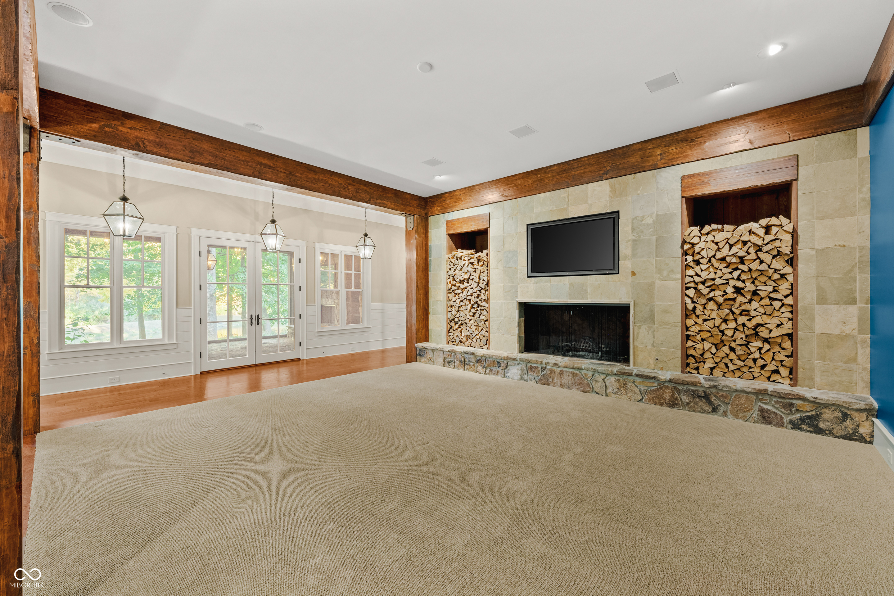 1236 Emerald Viking Court