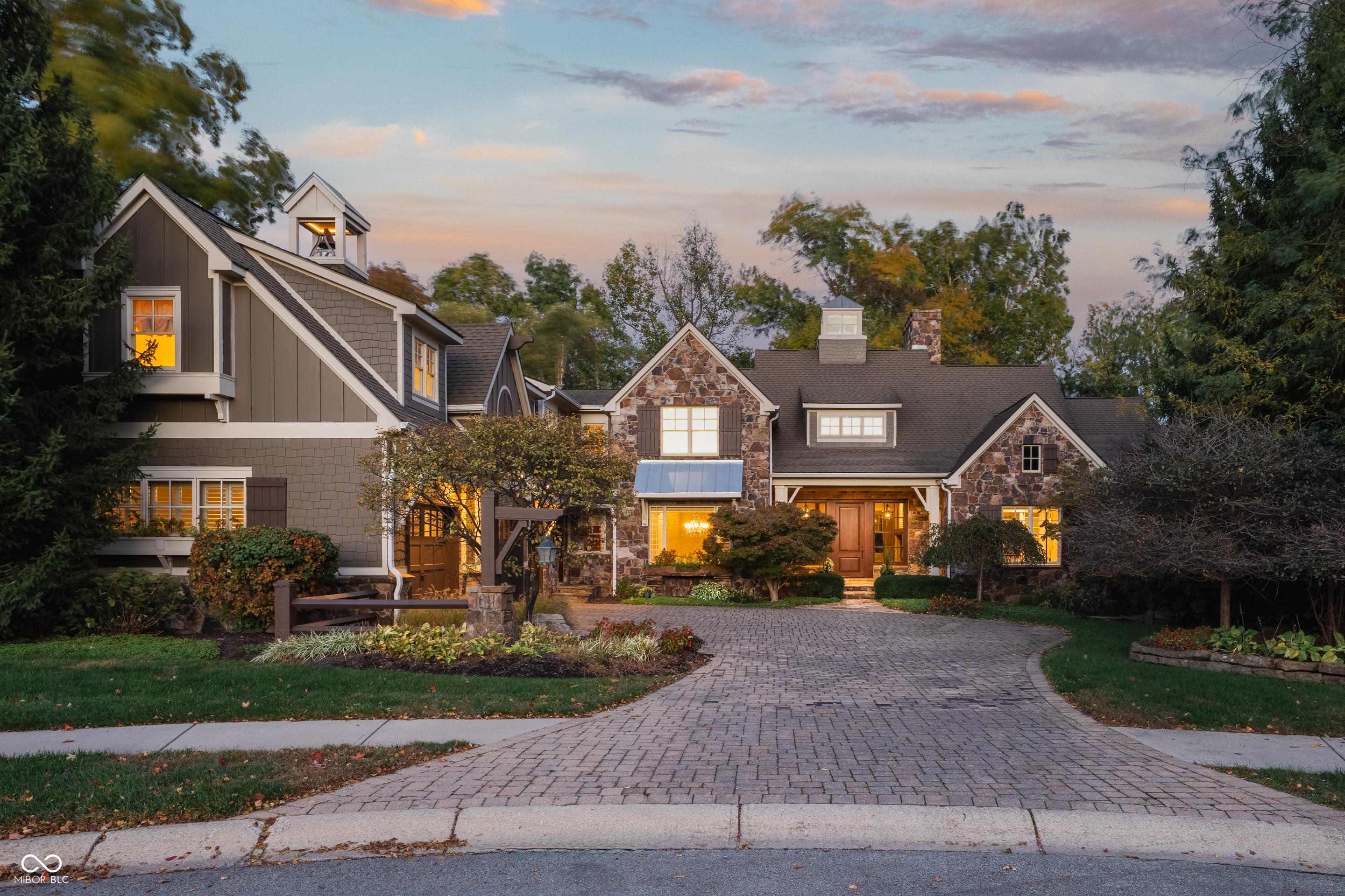 1236 Emerald Viking Court