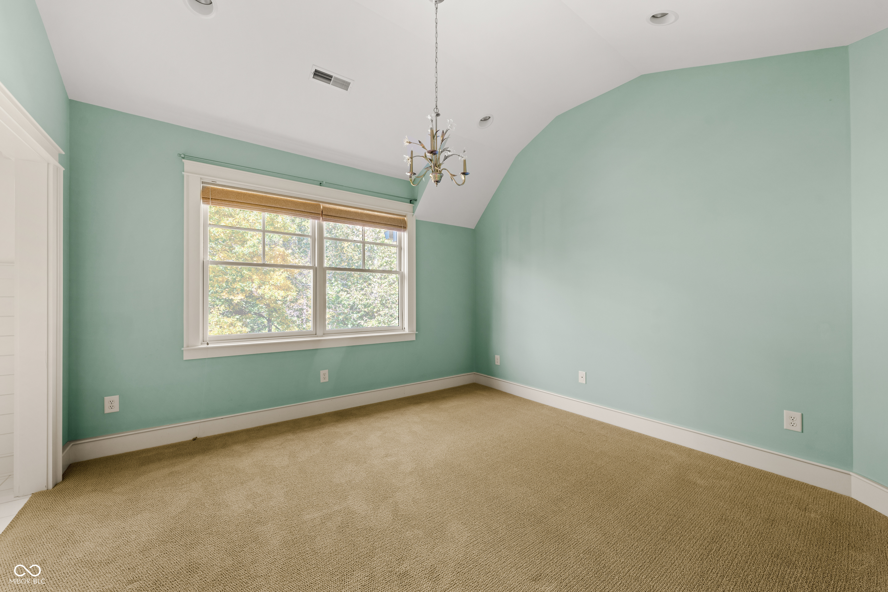 1236 Emerald Viking Court