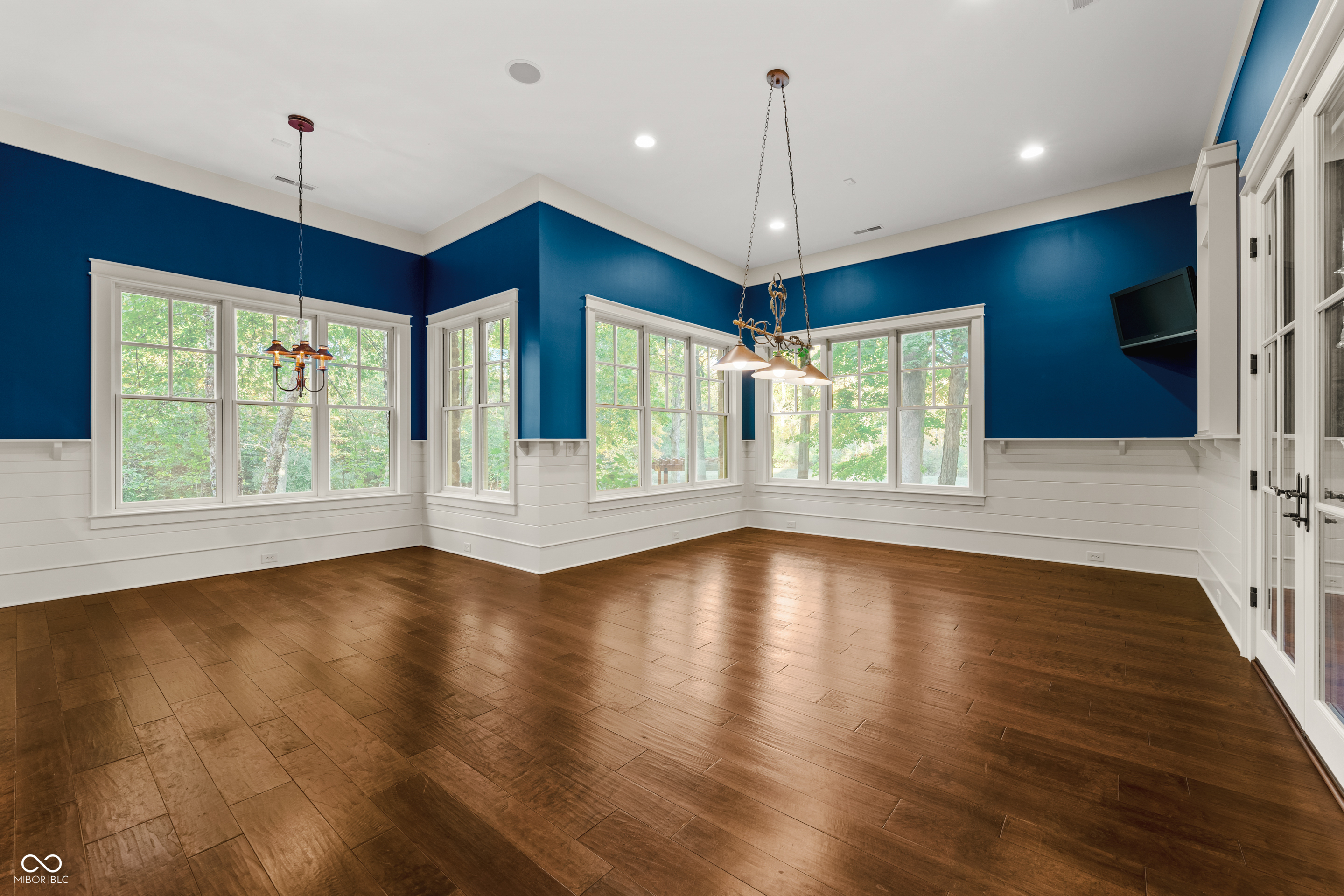 1236 Emerald Viking Court