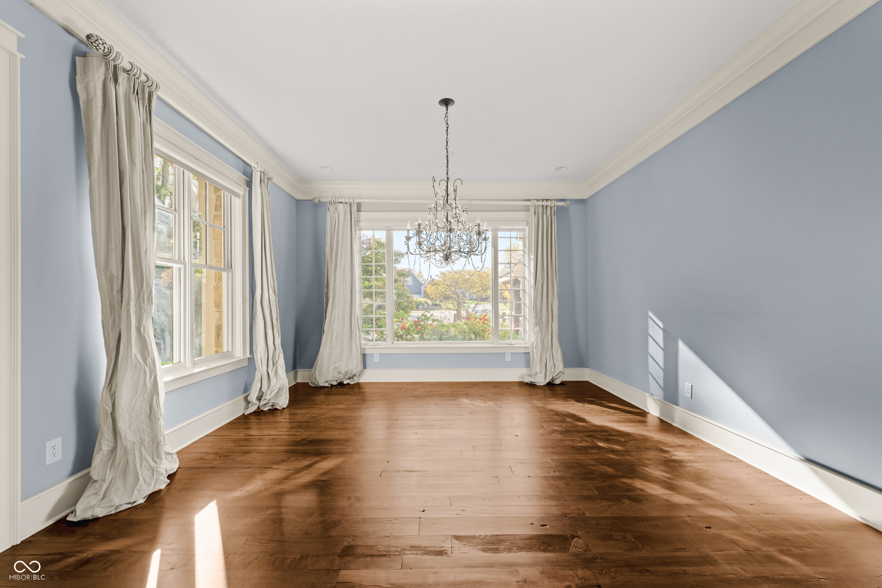 1236 Emerald Viking Court