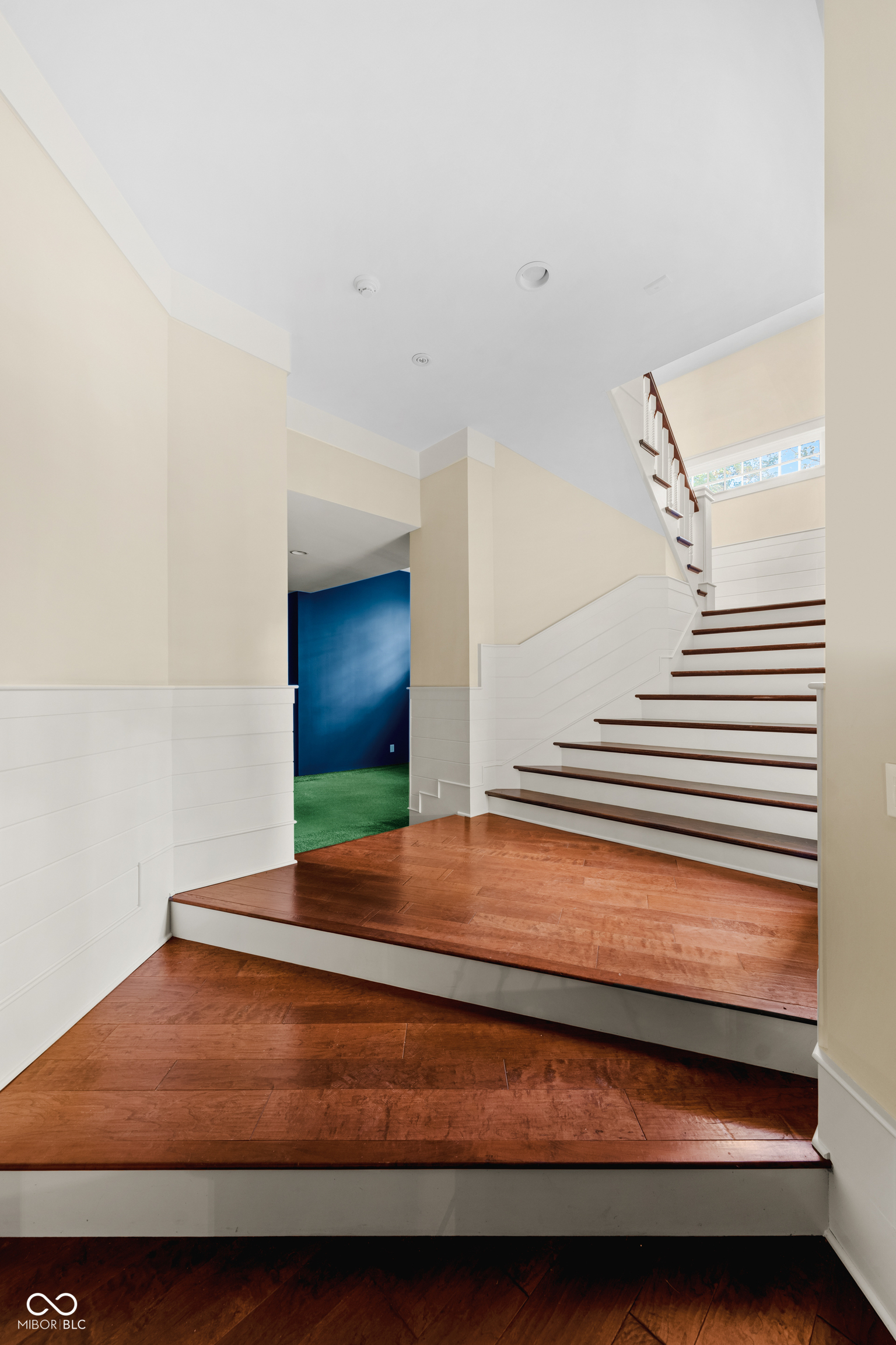 1236 Emerald Viking Court