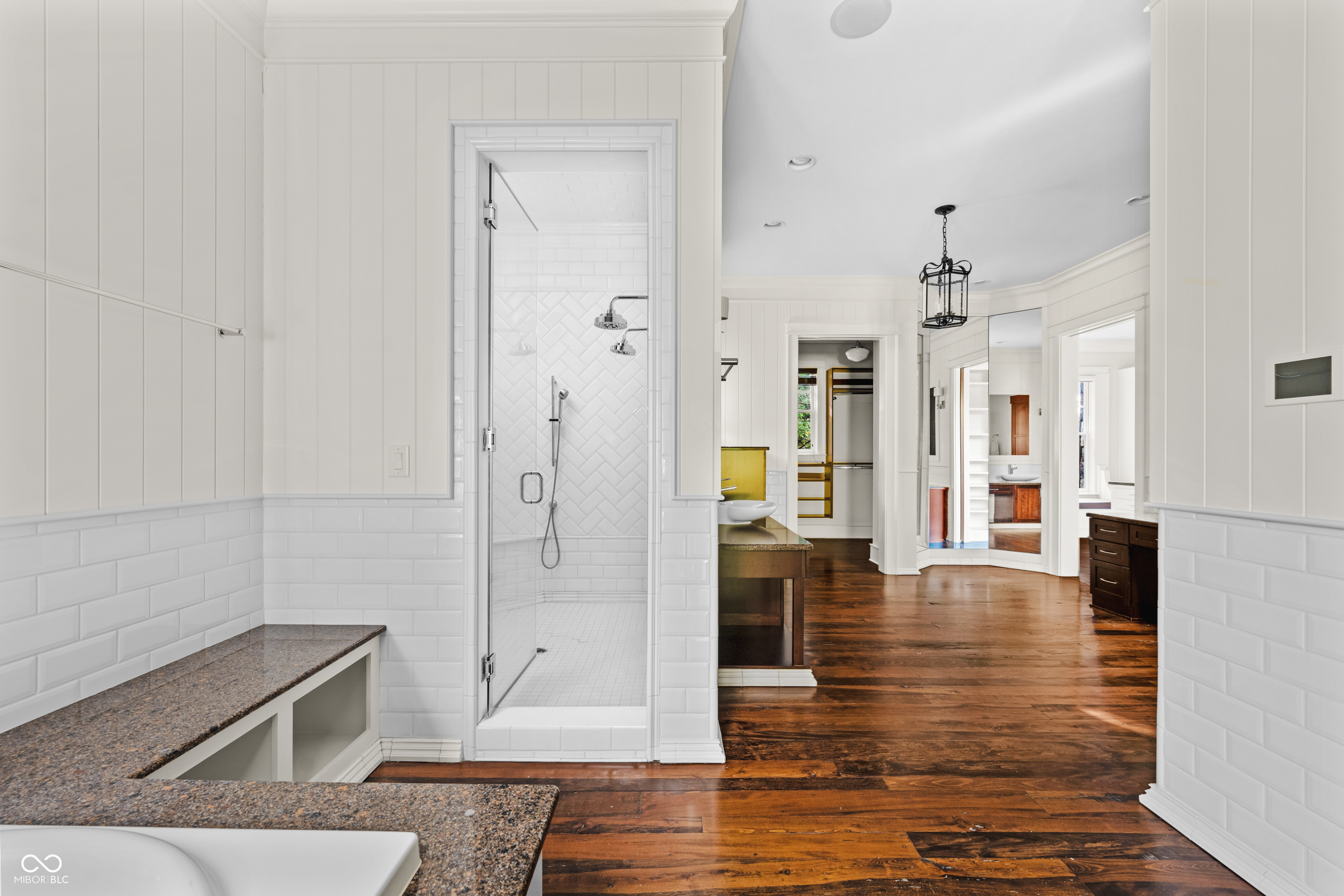 1236 Emerald Viking Court