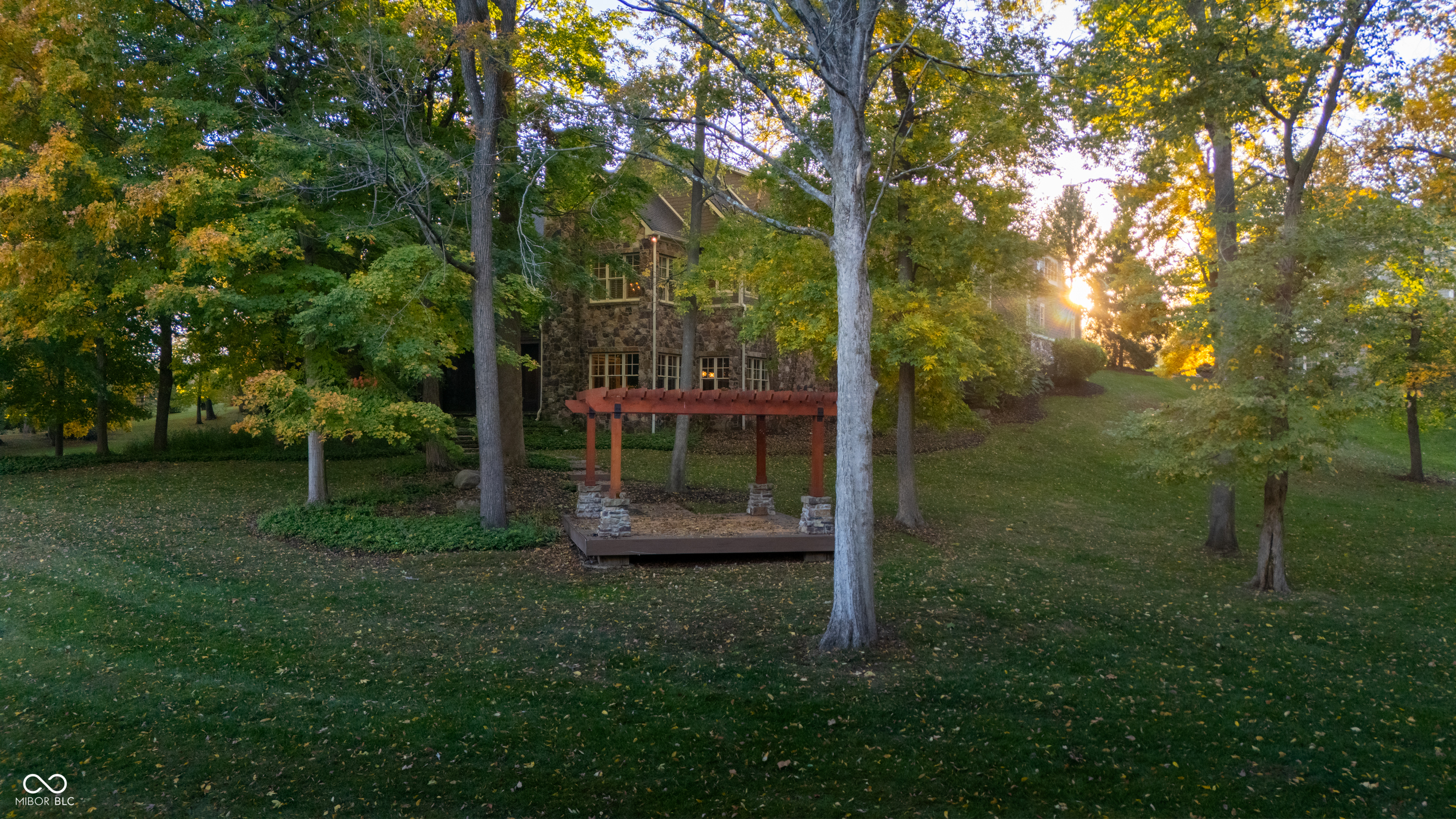 1236 Emerald Viking Court