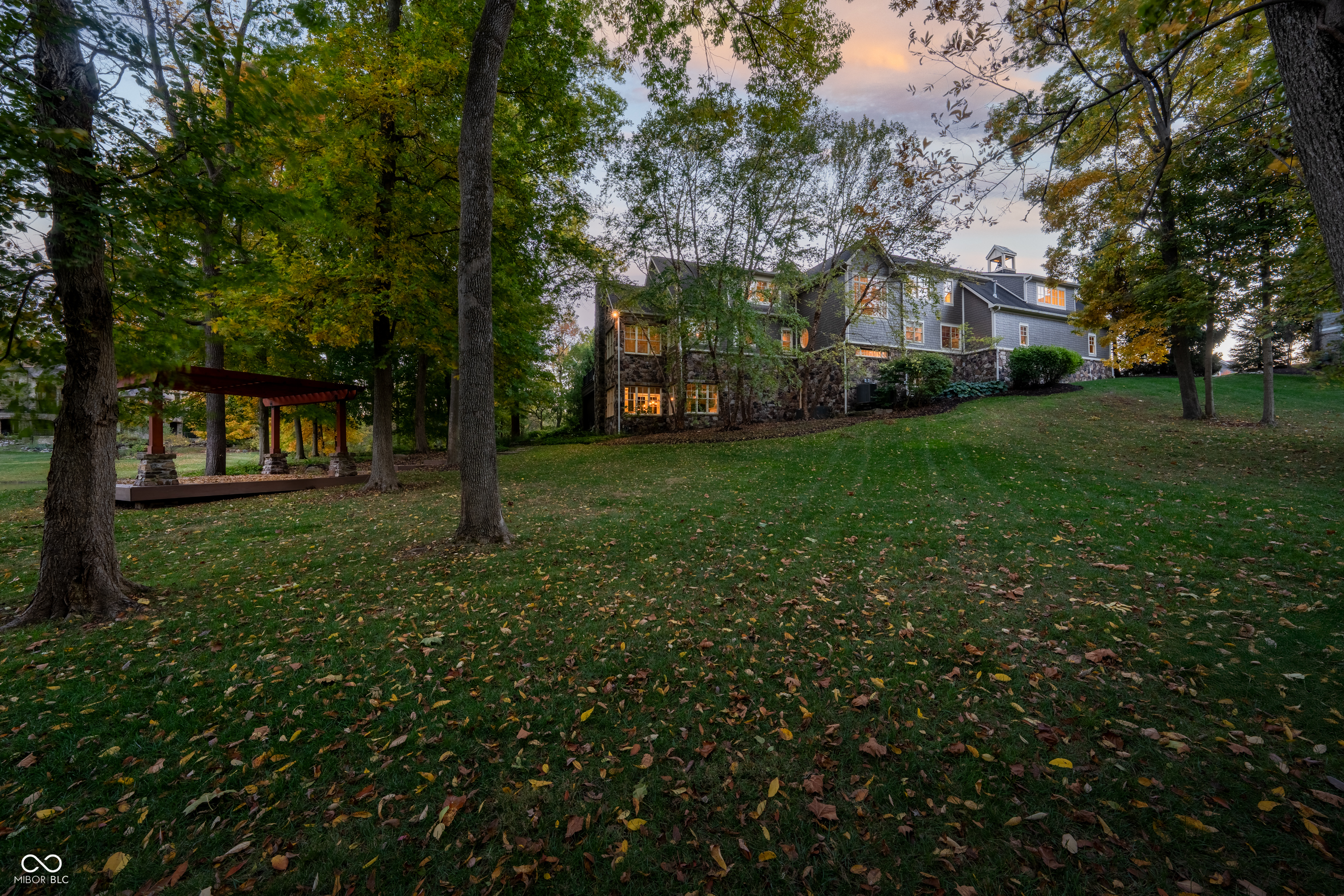 1236 Emerald Viking Court