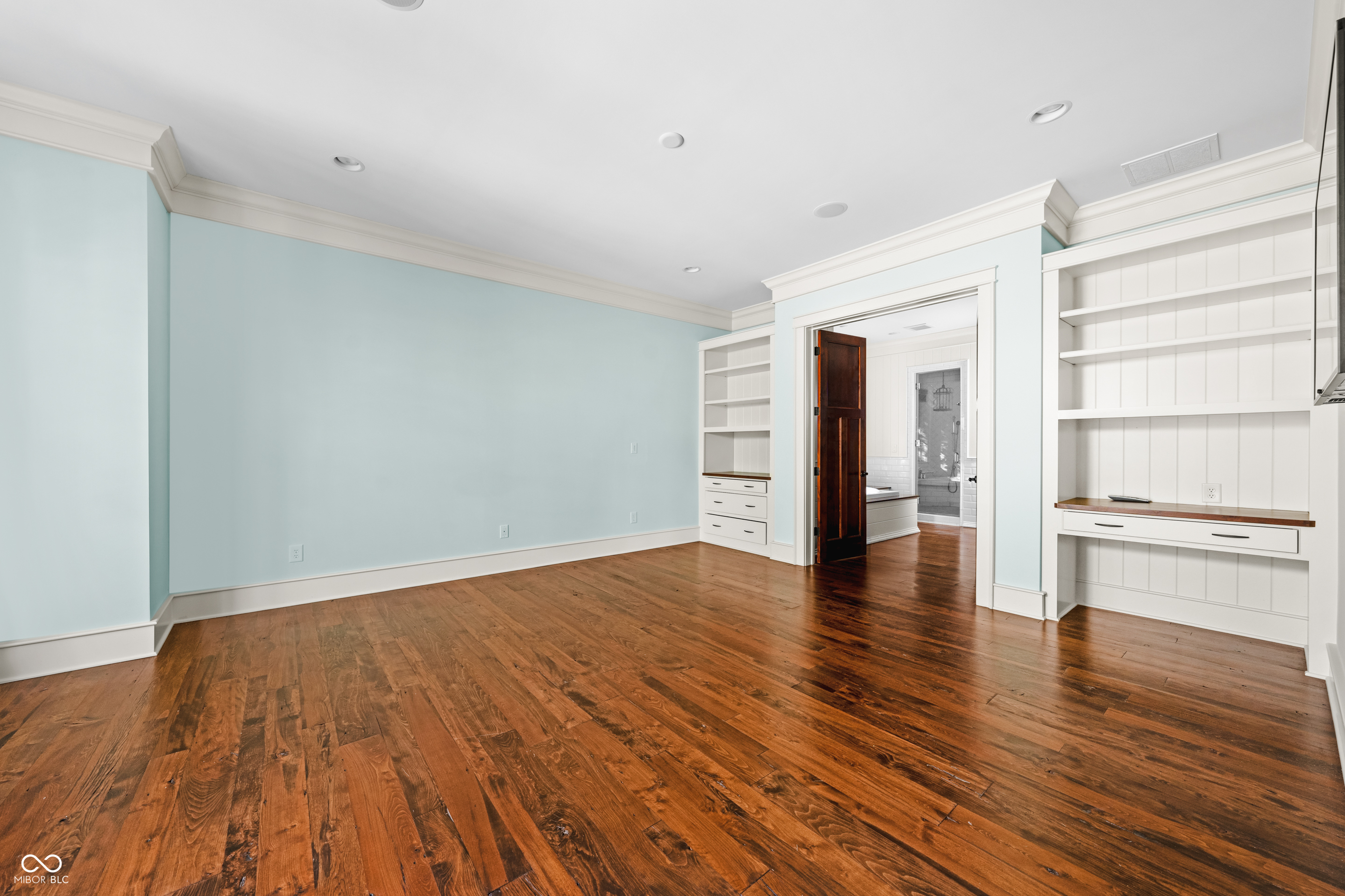 1236 Emerald Viking Court