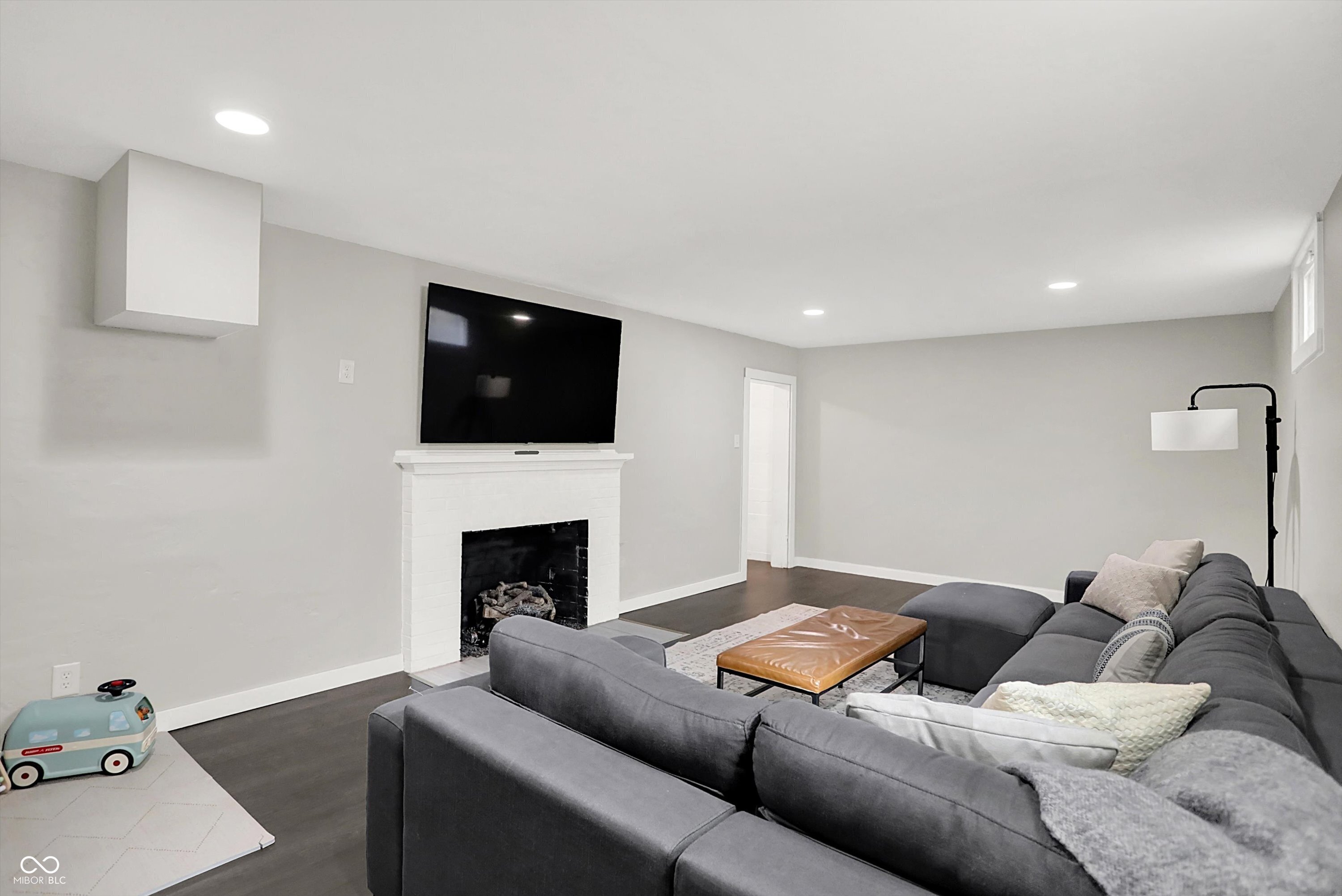 5300 Boulevard Place