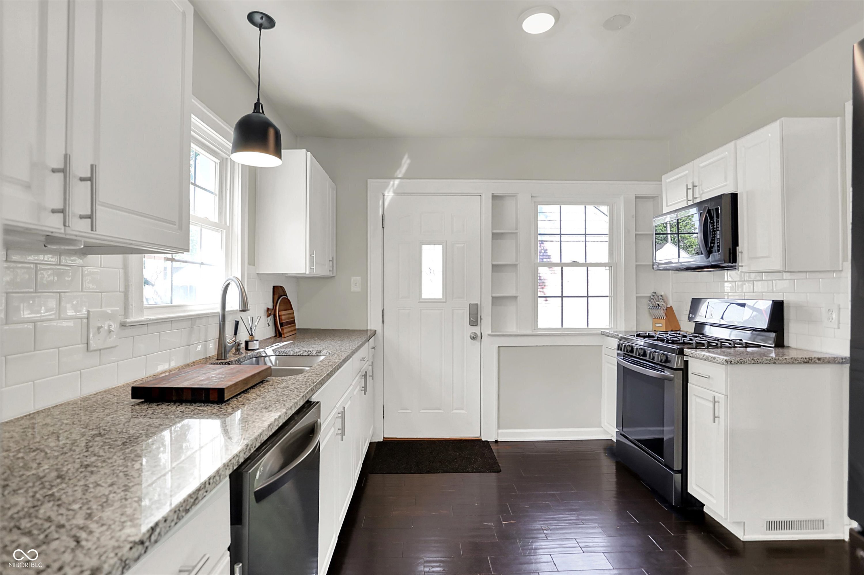 5300 Boulevard Place