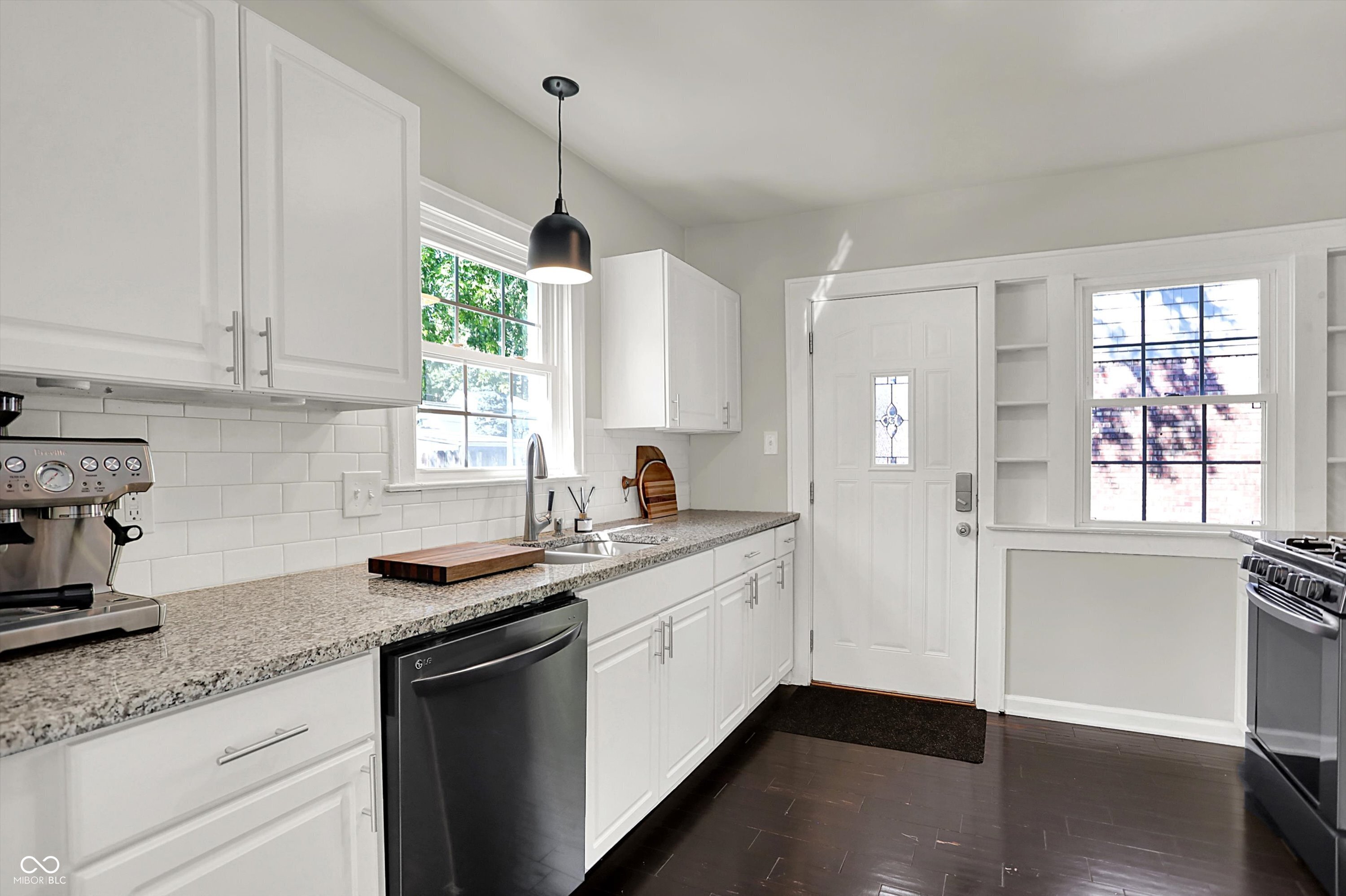 5300 Boulevard Place