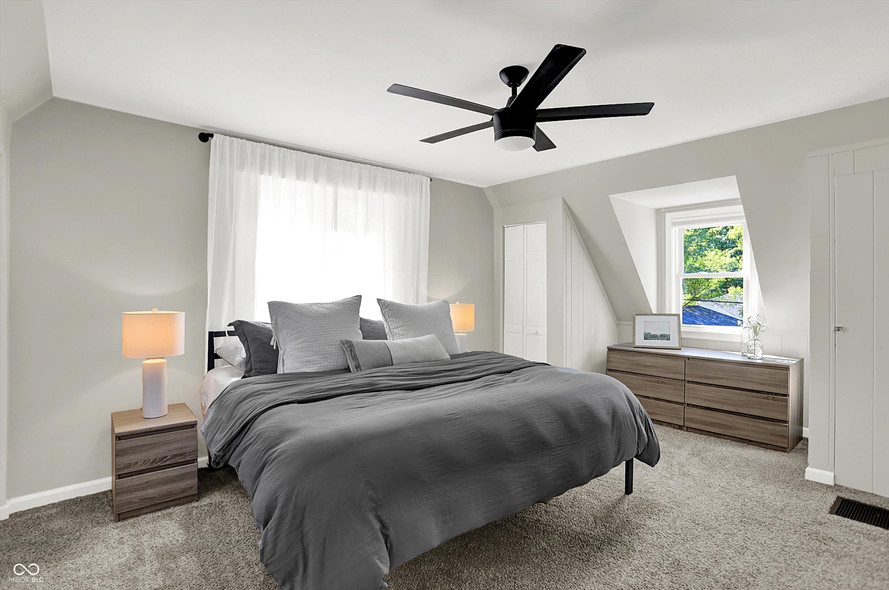 5300 Boulevard Place