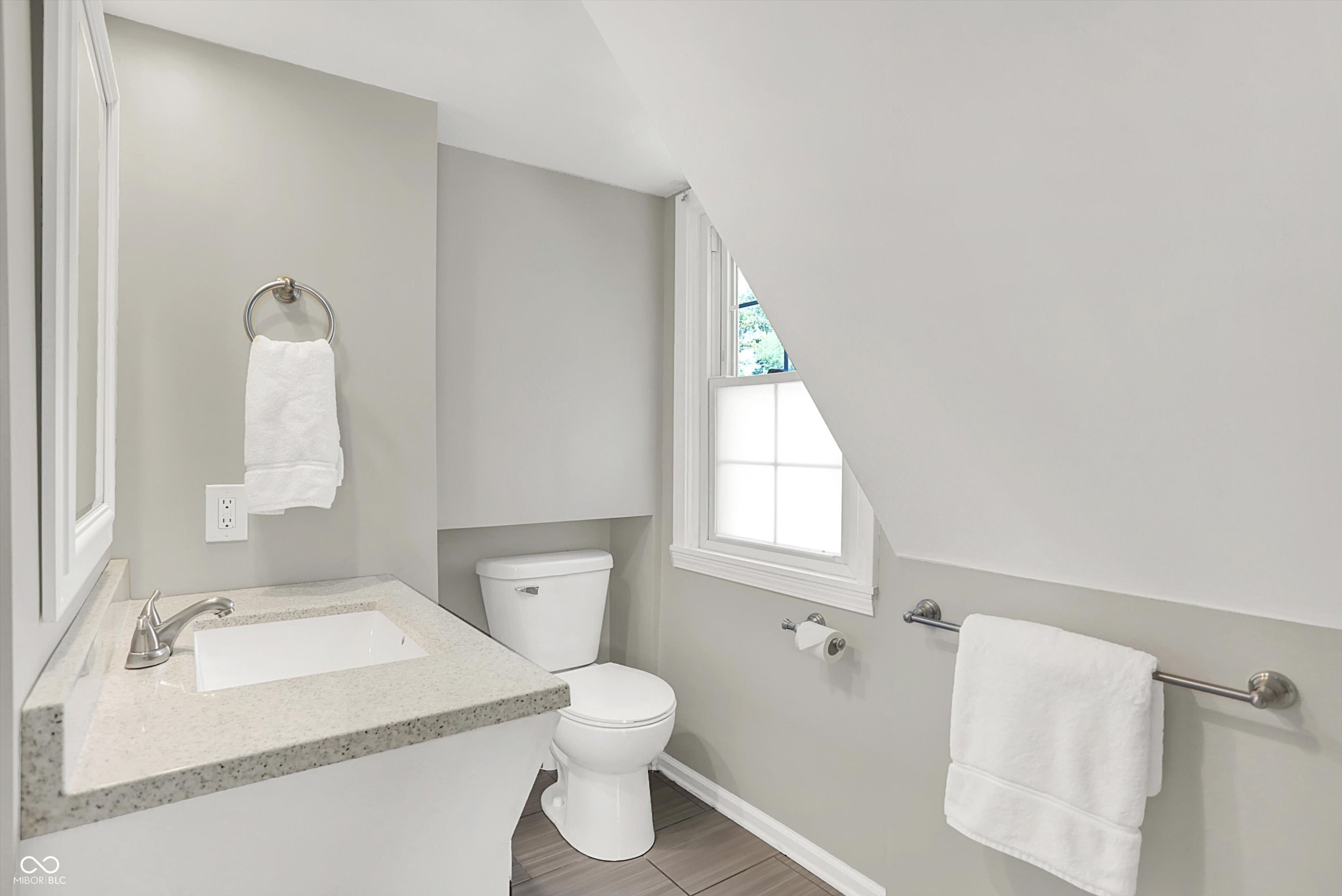 5300 Boulevard Place