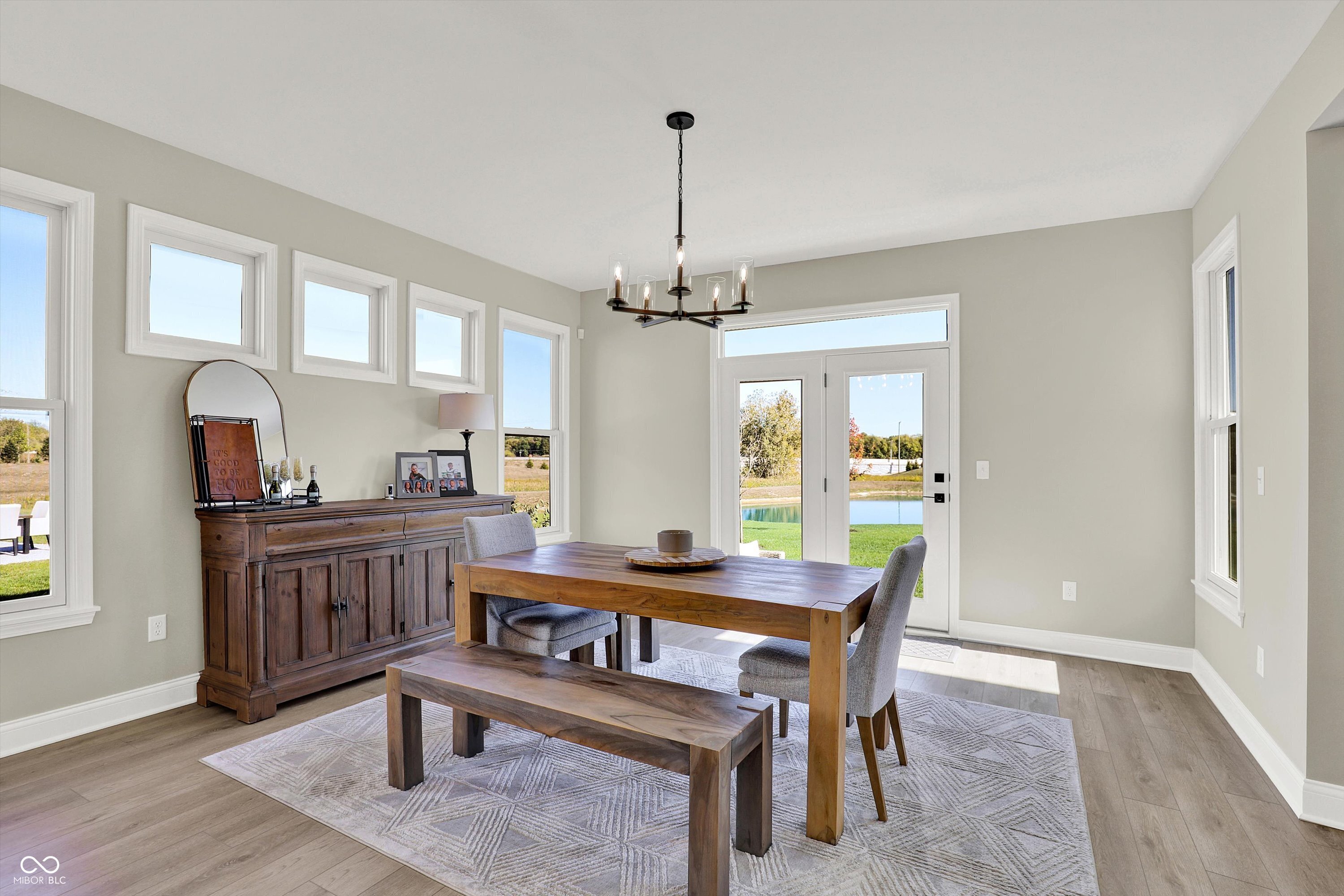 1560 Old Hickory Lane