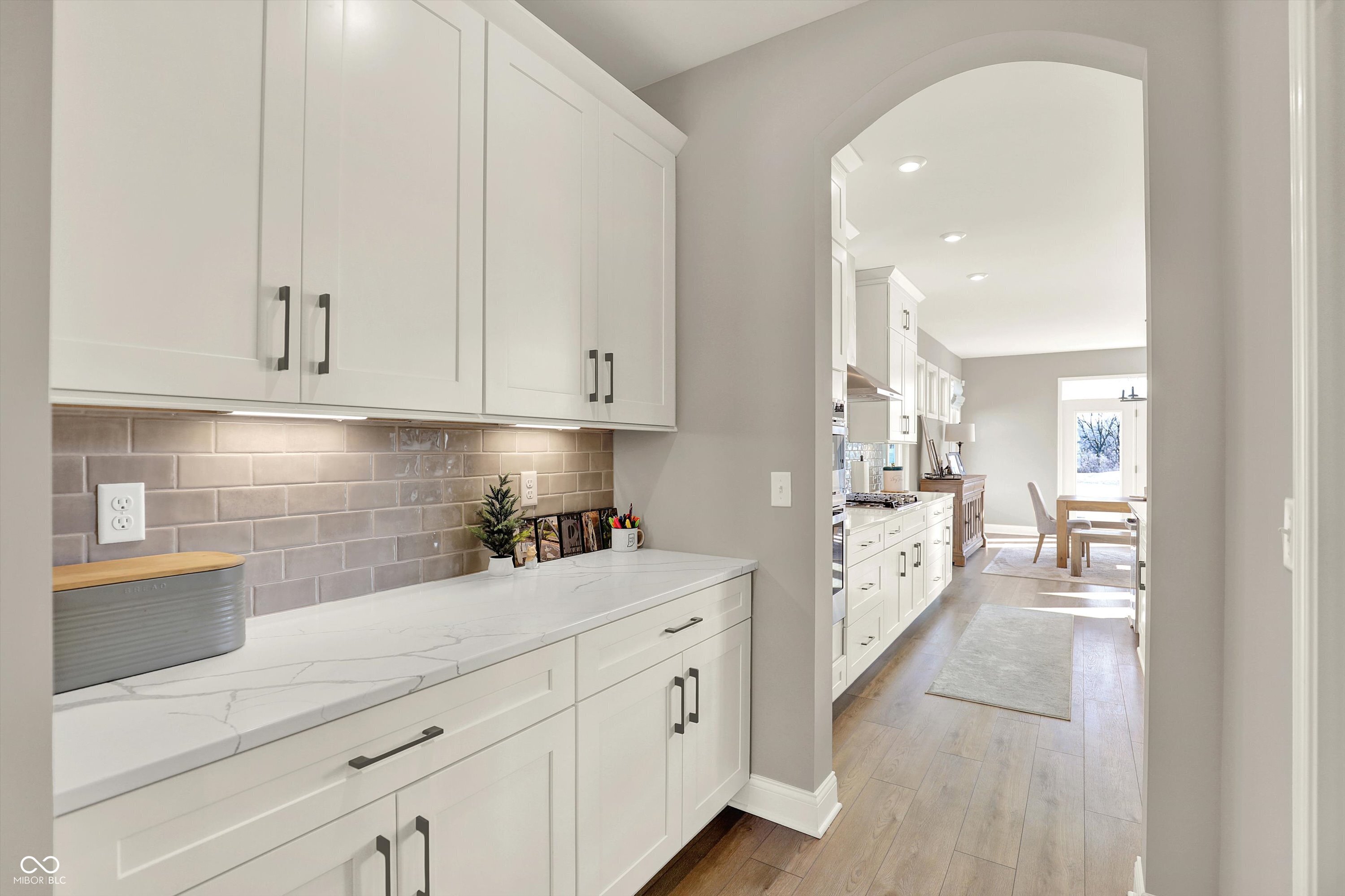 1560 Old Hickory Lane