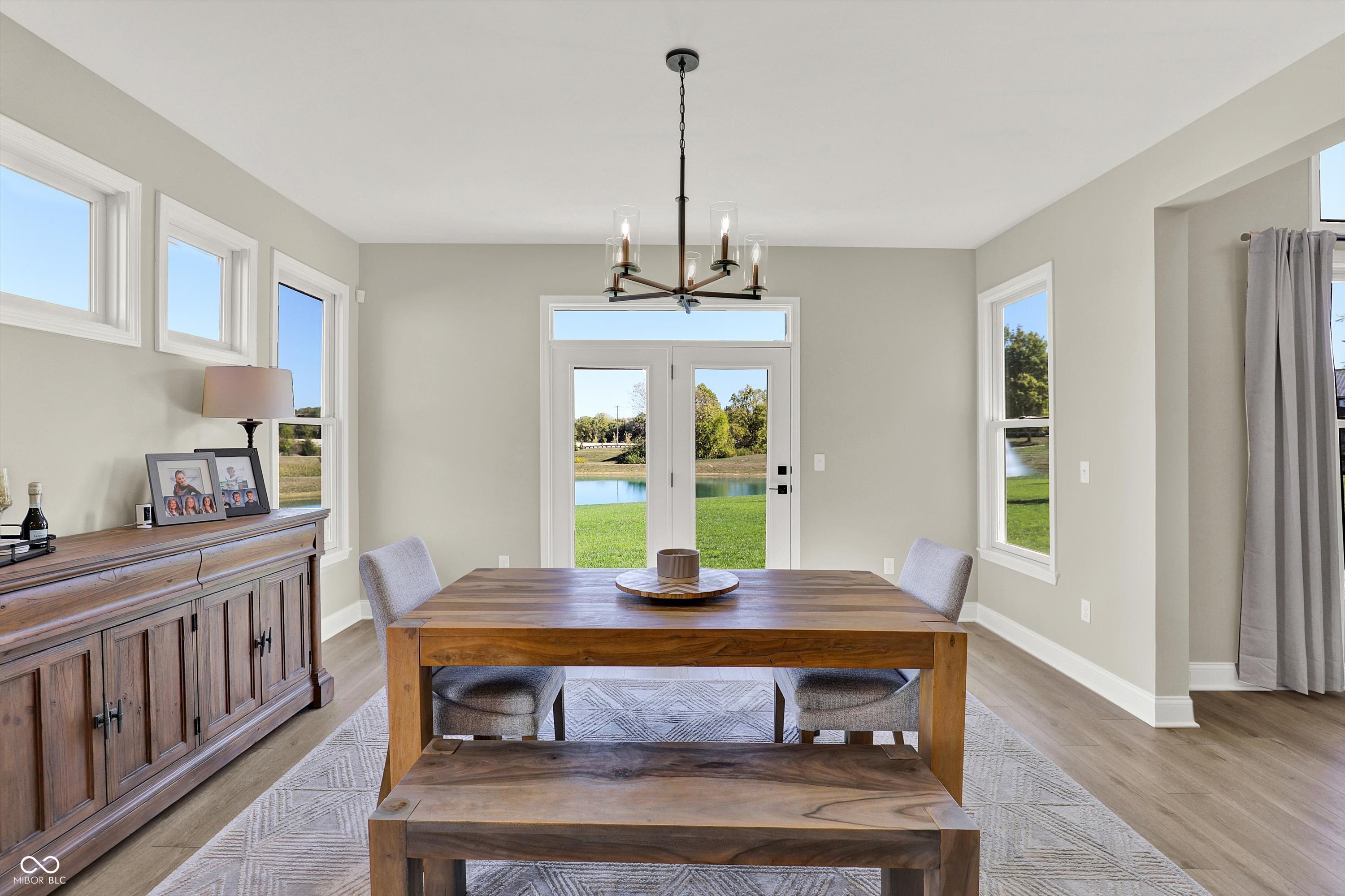 1560 Old Hickory Lane