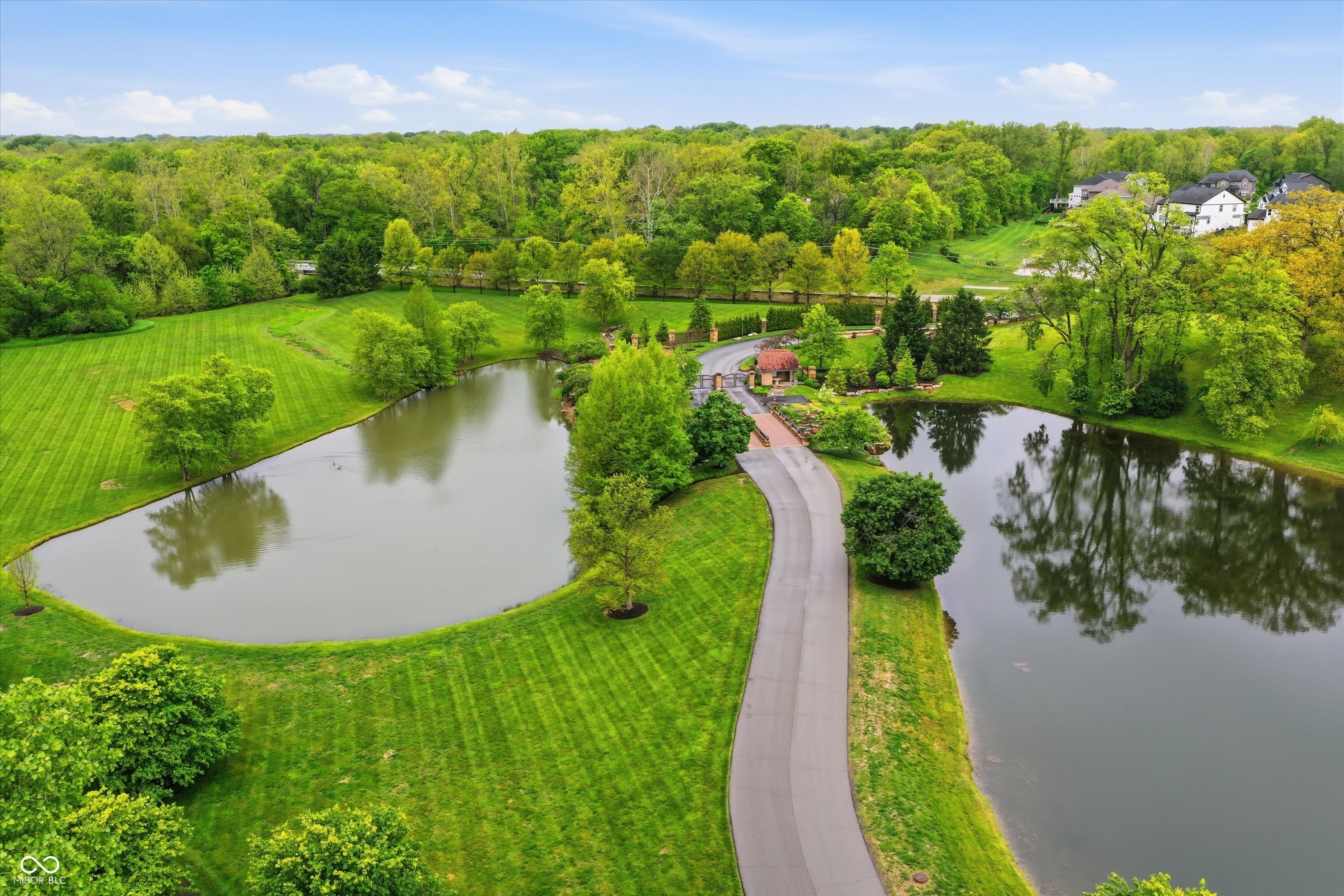 1 Woodard Bluff