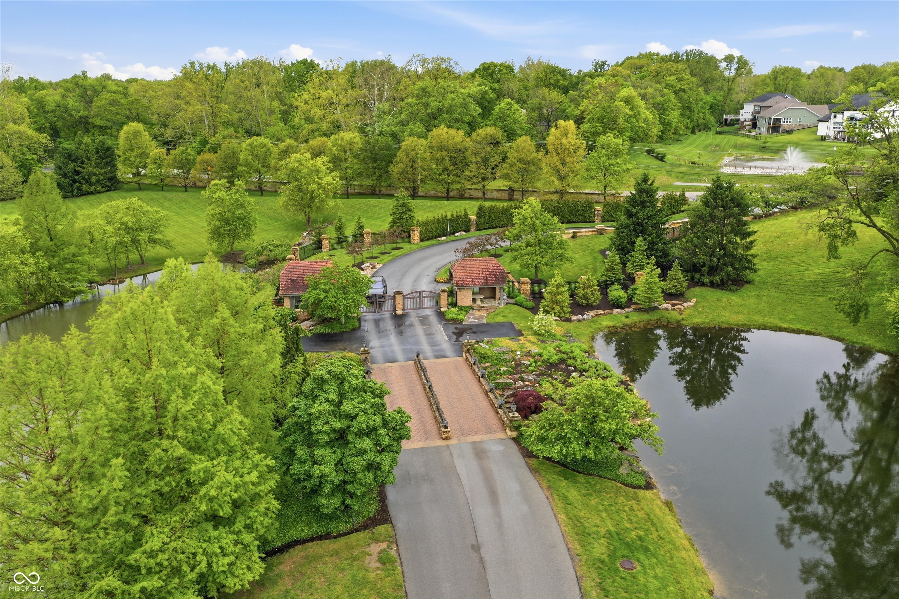 1 Woodard Bluff