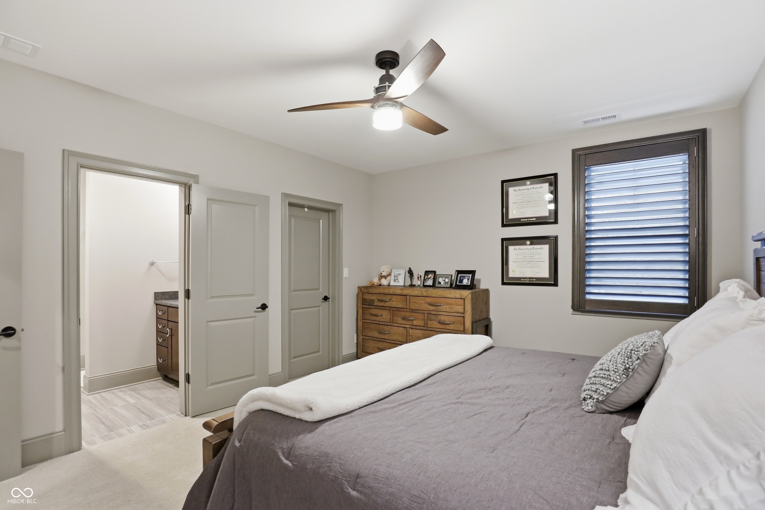 1096 Chatham Hills Boulevard